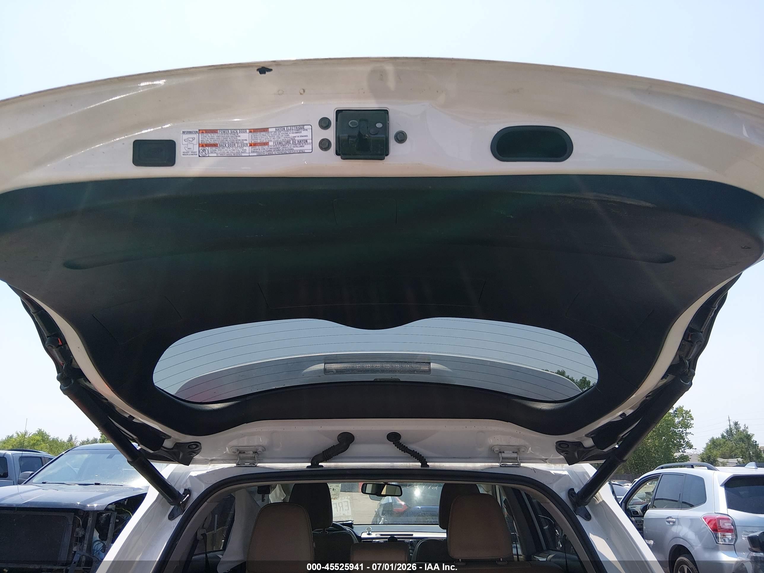 2015 Toyota Rav4 Limited Белый vin: 2T3DFREV1FW342392