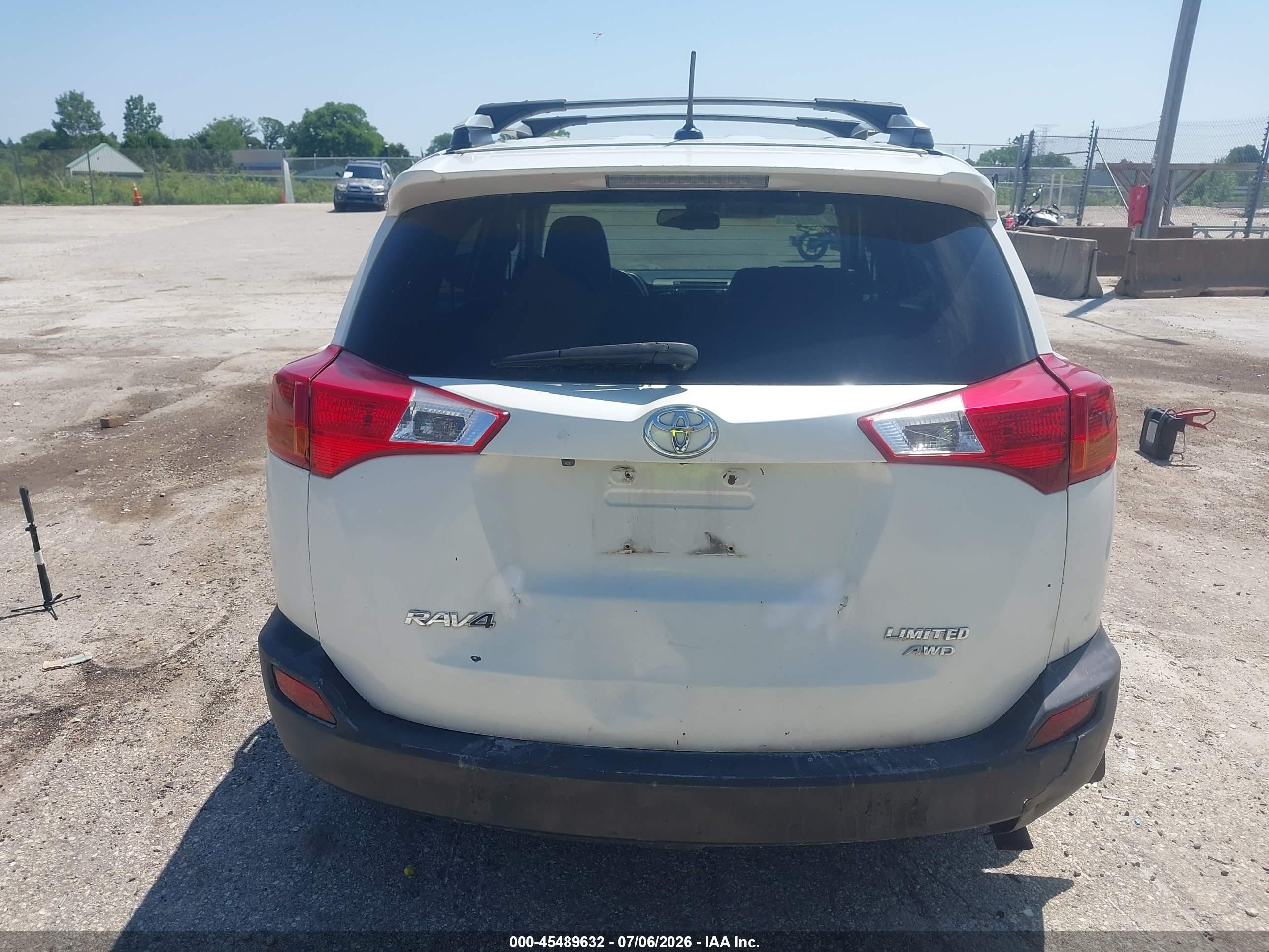 2015 Toyota Rav4 Limited White vin: 2T3DFREV1FW348824