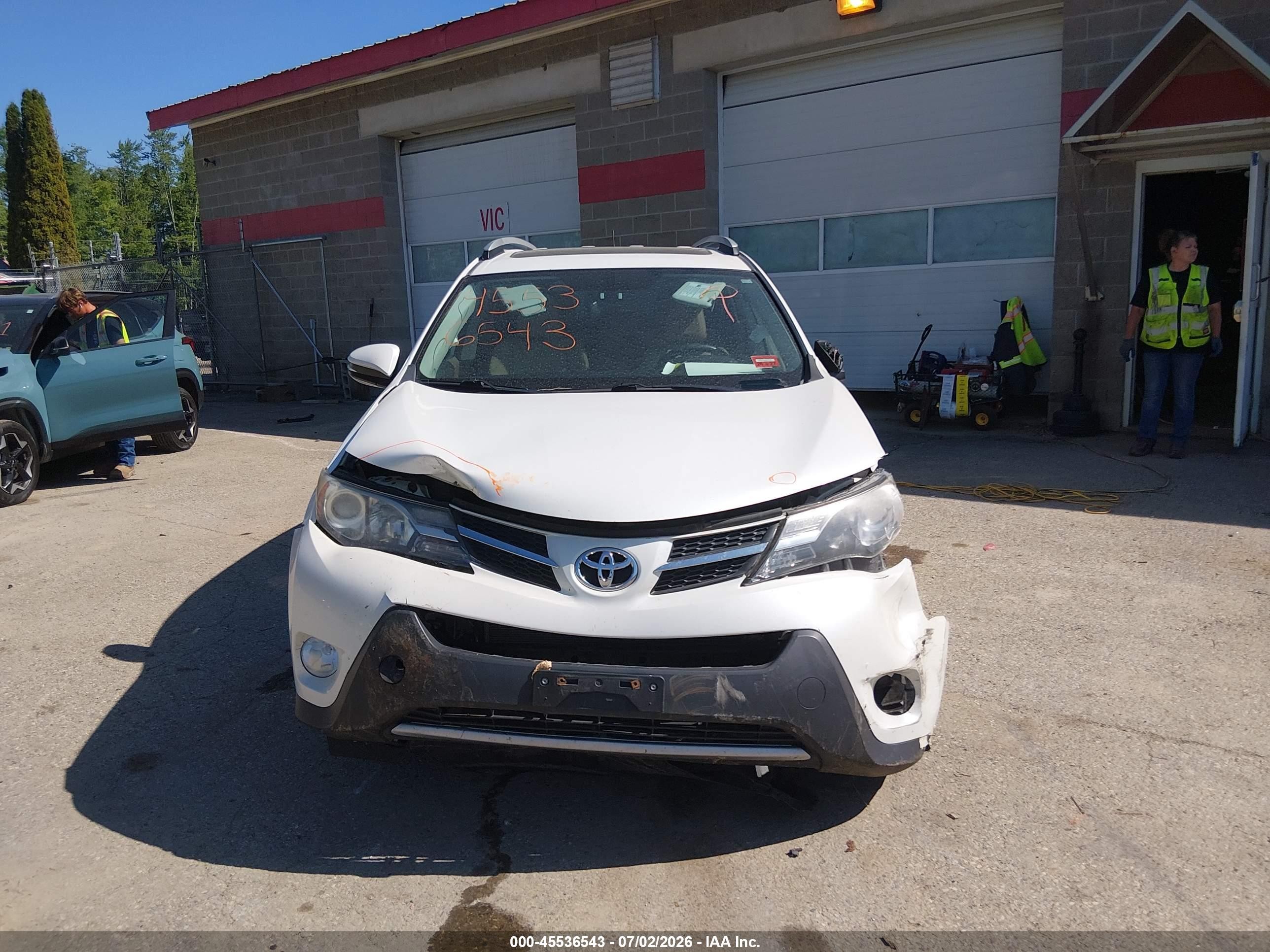 2013 Toyota Rav4 Limited White vin: 2T3DFREV2DW106931
