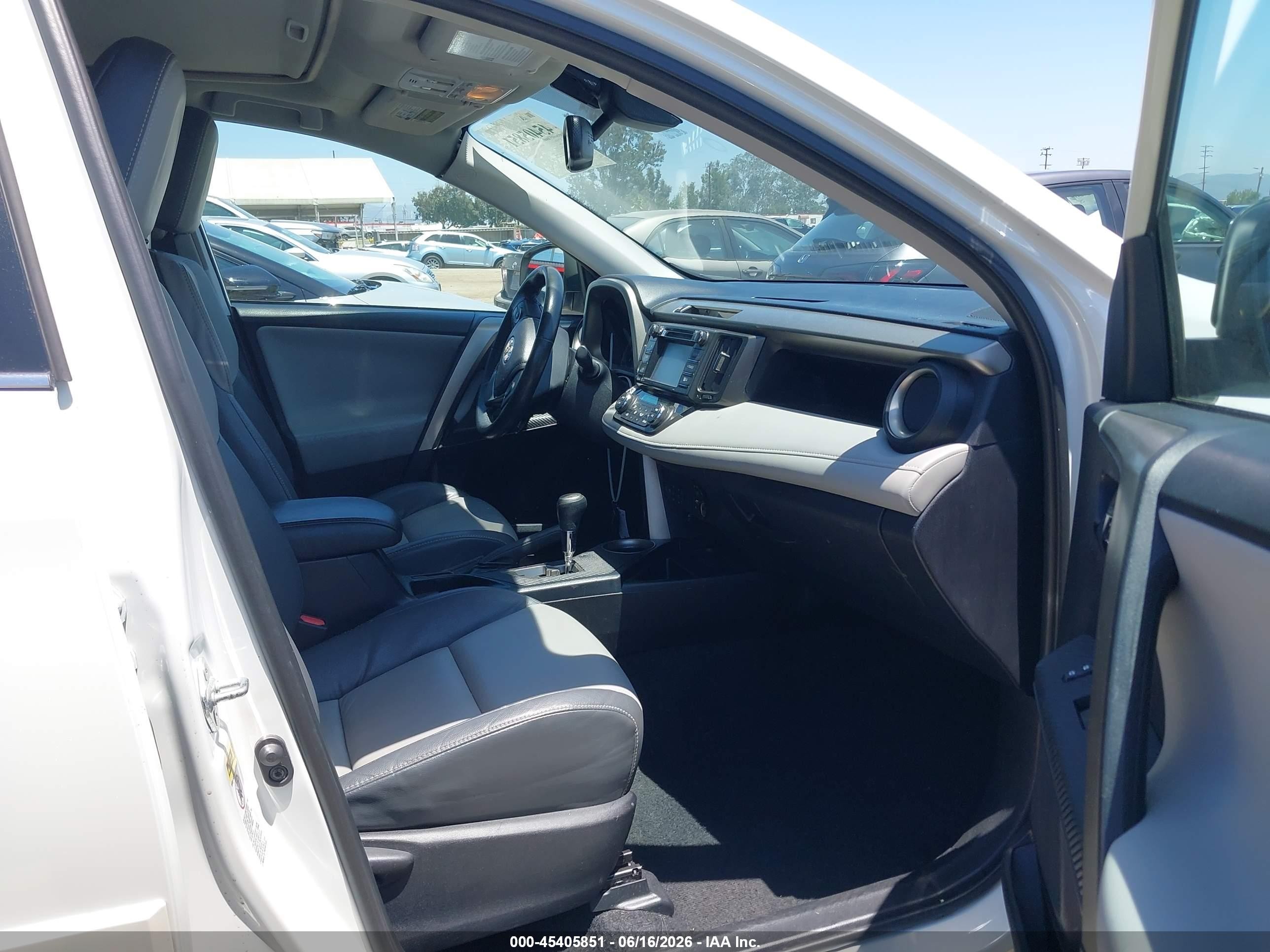 2014 Toyota Rav4 Limited White vin: 2T3DFREV2EW177905