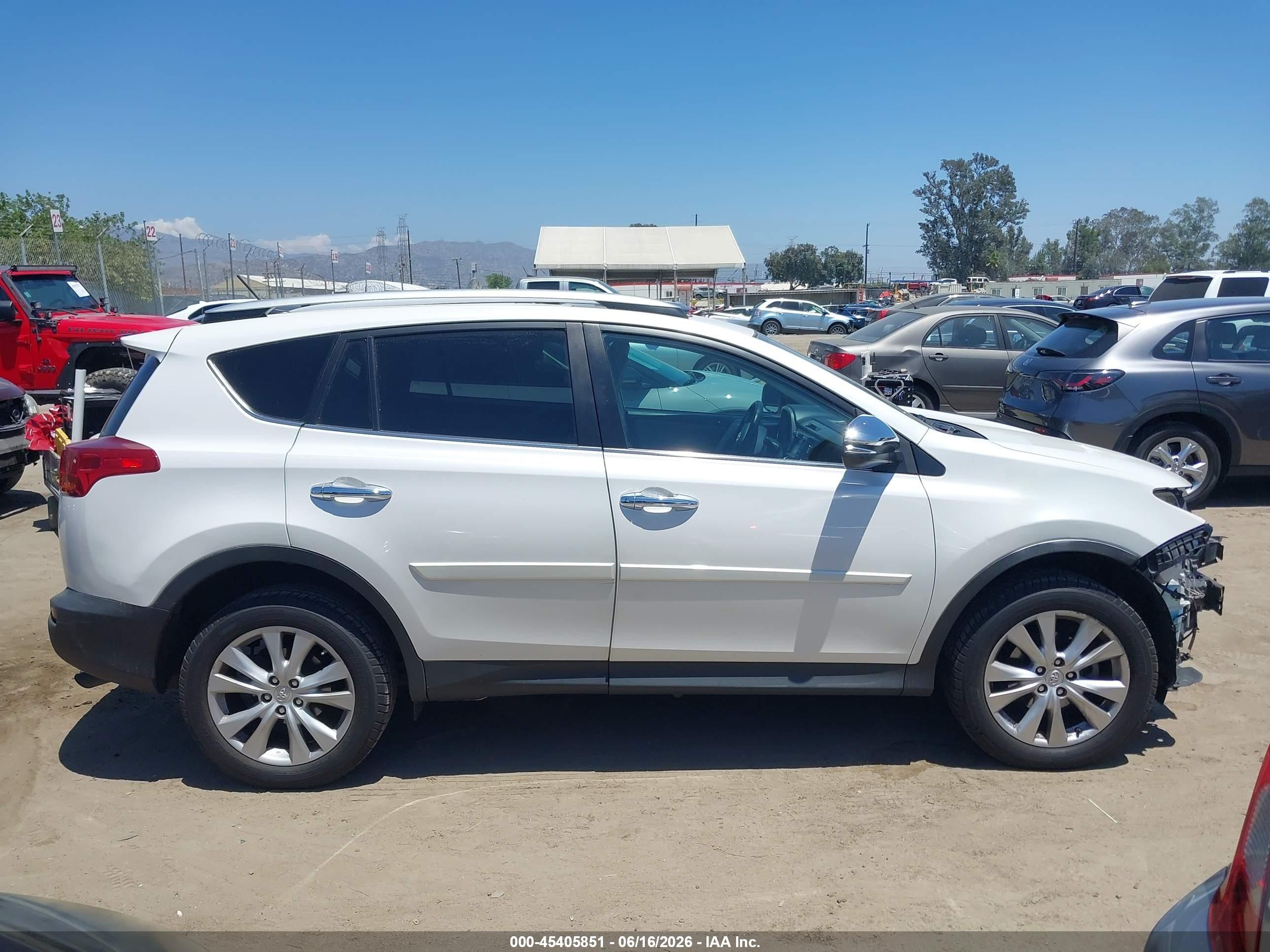 2014 Toyota Rav4 Limited White vin: 2T3DFREV2EW177905