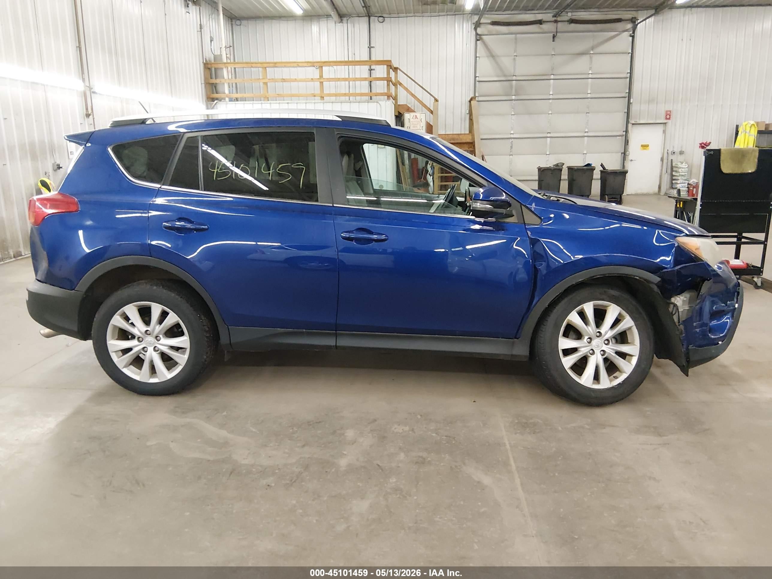 2015 Toyota Rav4 Limited Blue vin: 2T3DFREV2FW273504
