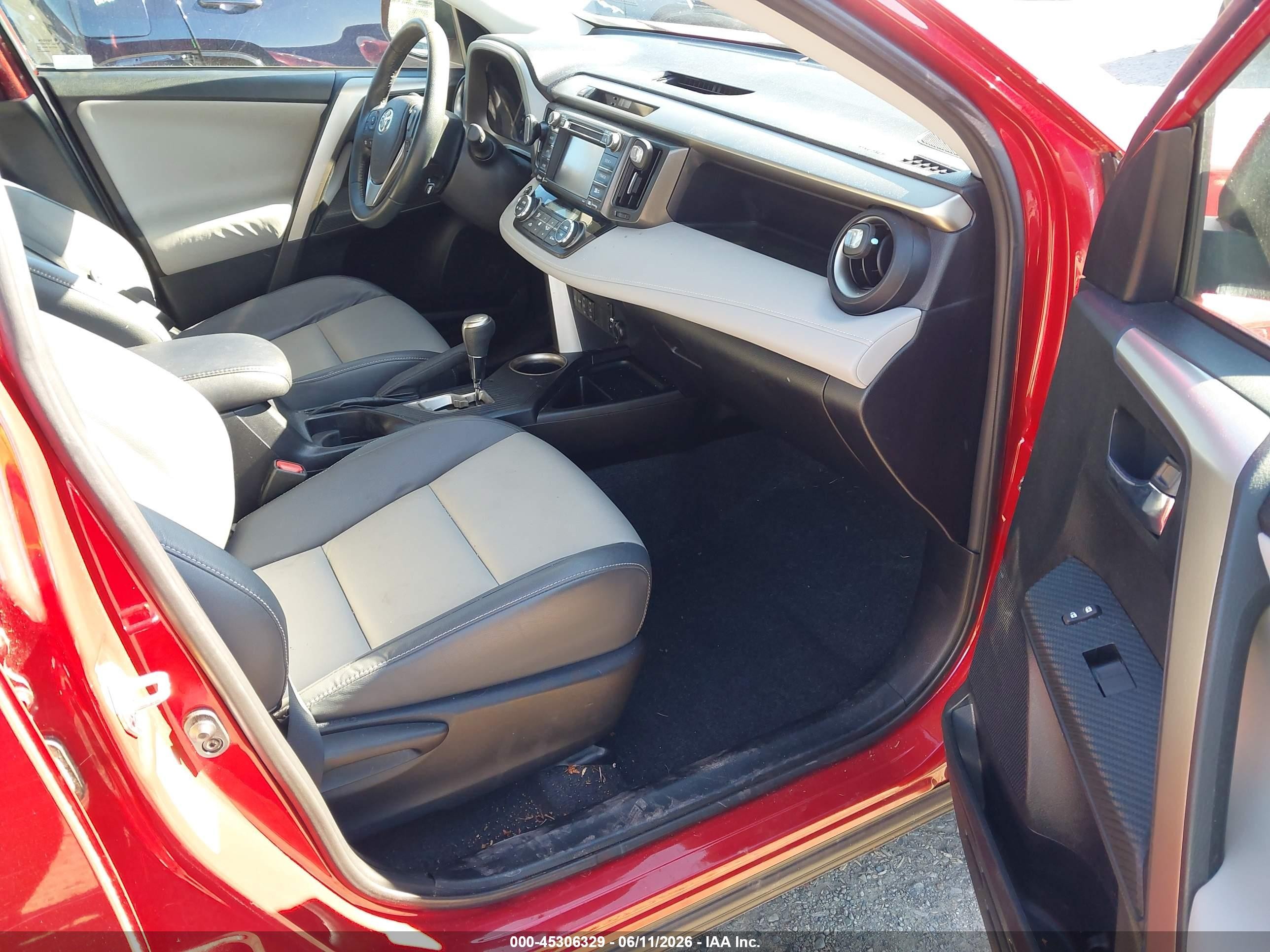 2015 Toyota Rav4 Limited Red vin: 2T3DFREV2FW280131