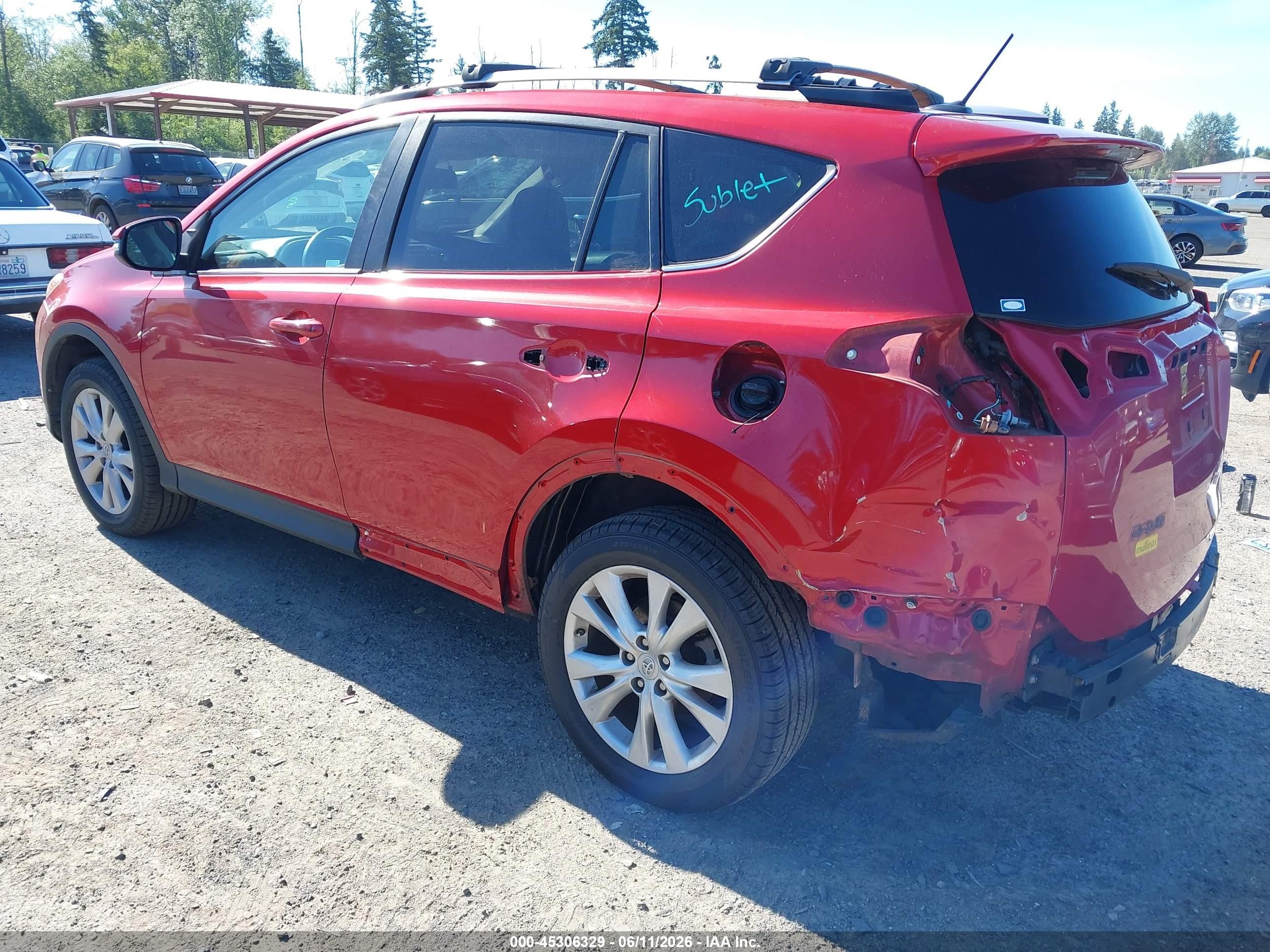 2015 Toyota Rav4 Limited Red vin: 2T3DFREV2FW280131