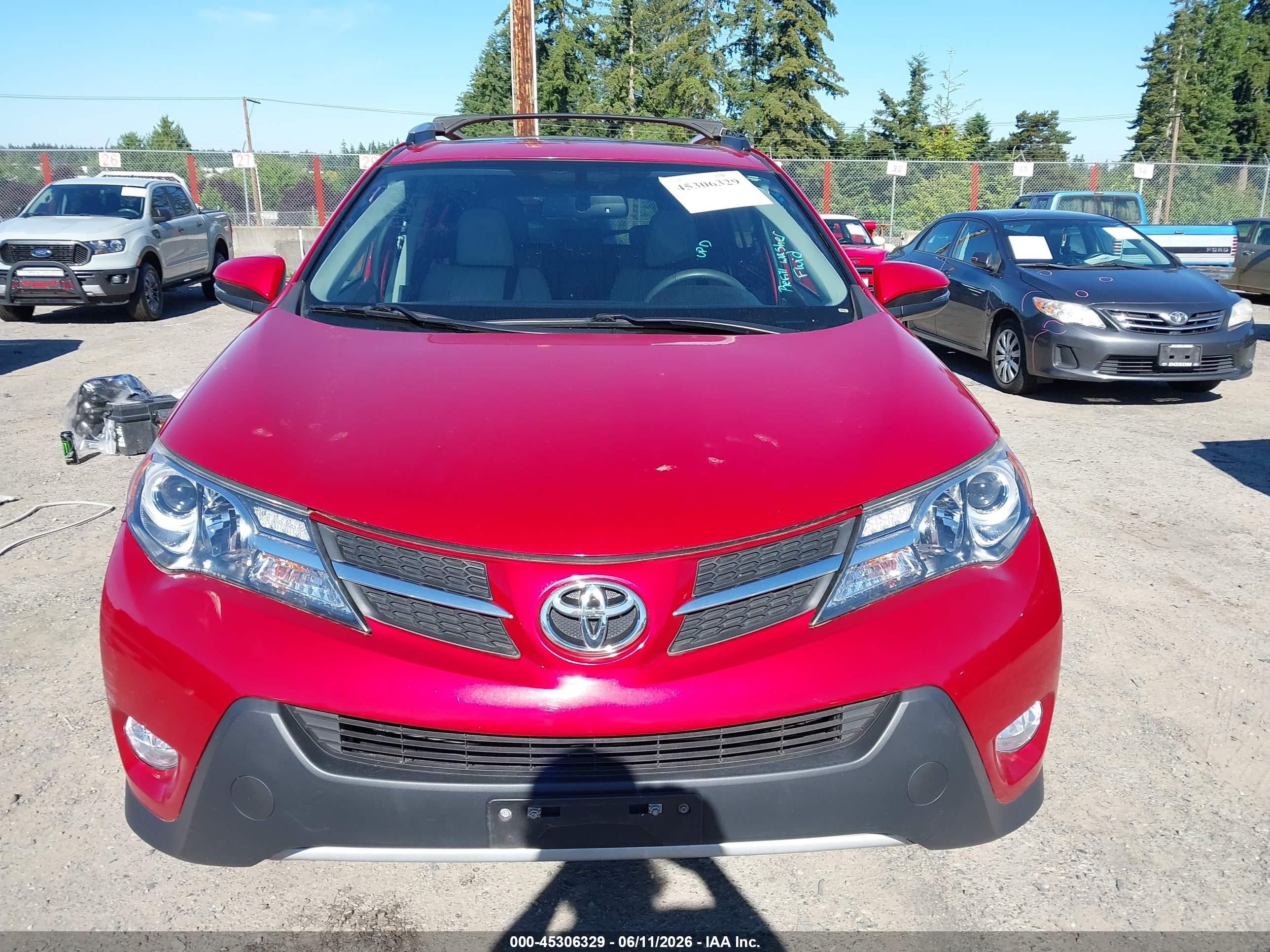 2015 Toyota Rav4 Limited Red vin: 2T3DFREV2FW280131