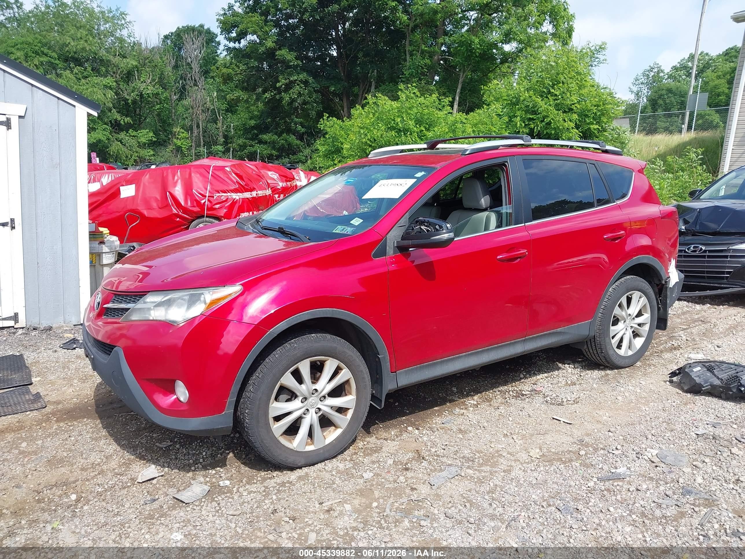 2015 Toyota Rav4 Limited Red vin: 2T3DFREV2FW290657