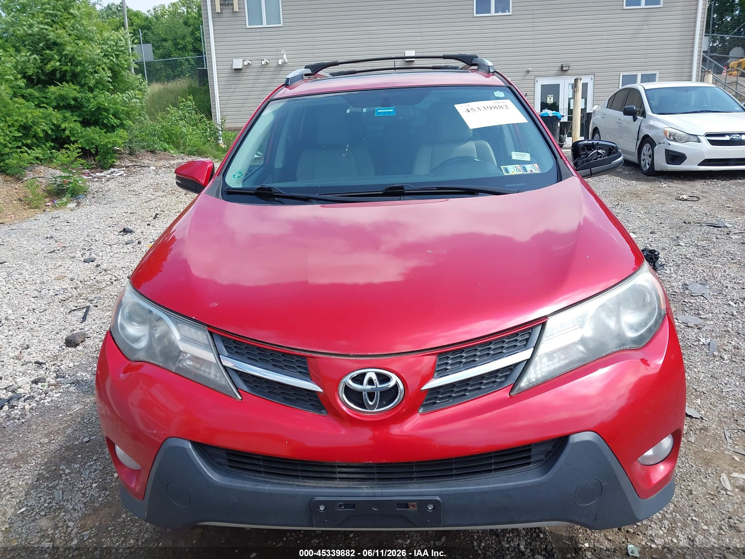 2015 Toyota Rav4 Limited Red vin: 2T3DFREV2FW290657