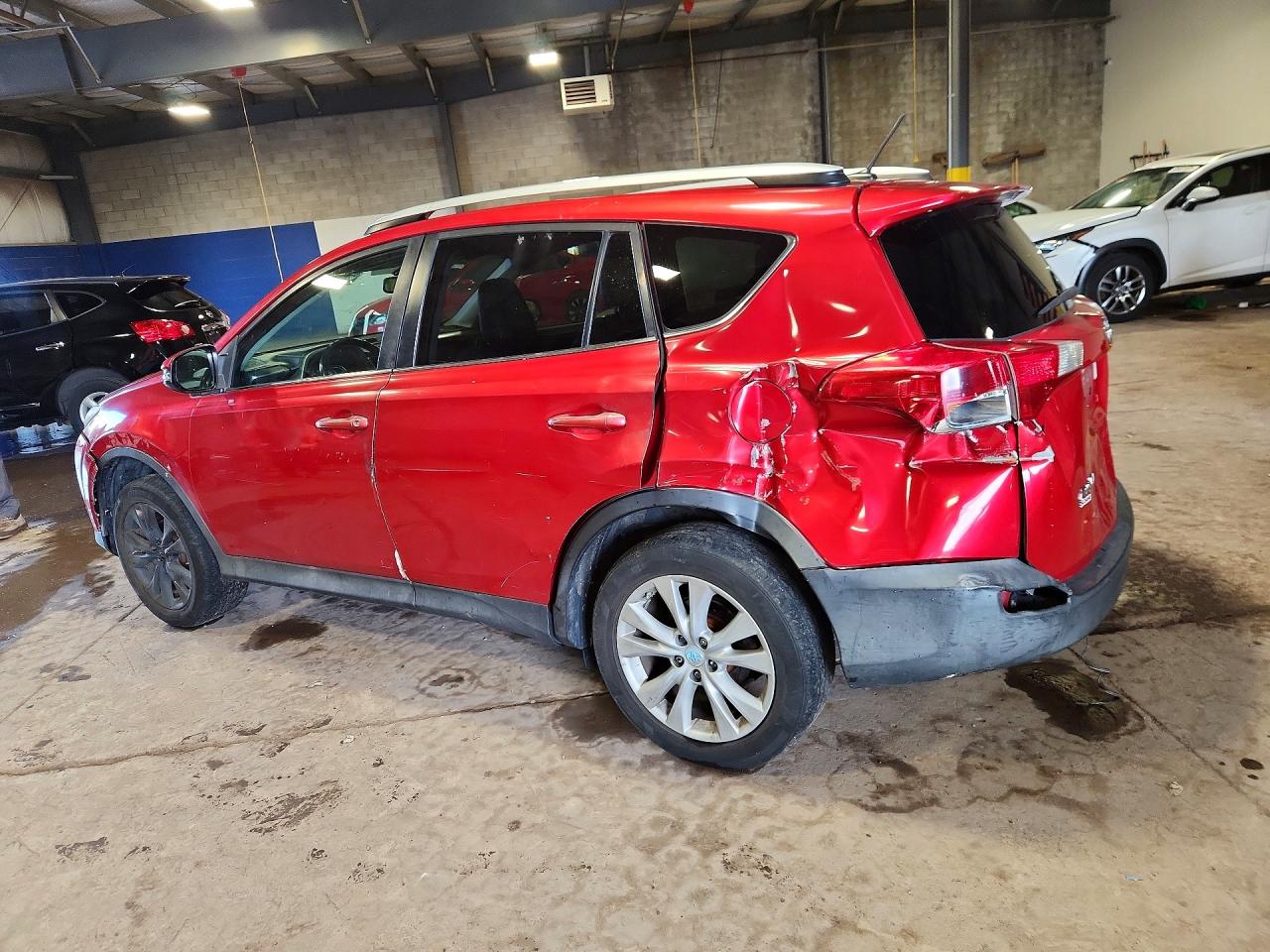 2015 Toyota Rav4 Limited Red vin: 2T3DFREV2FW331384