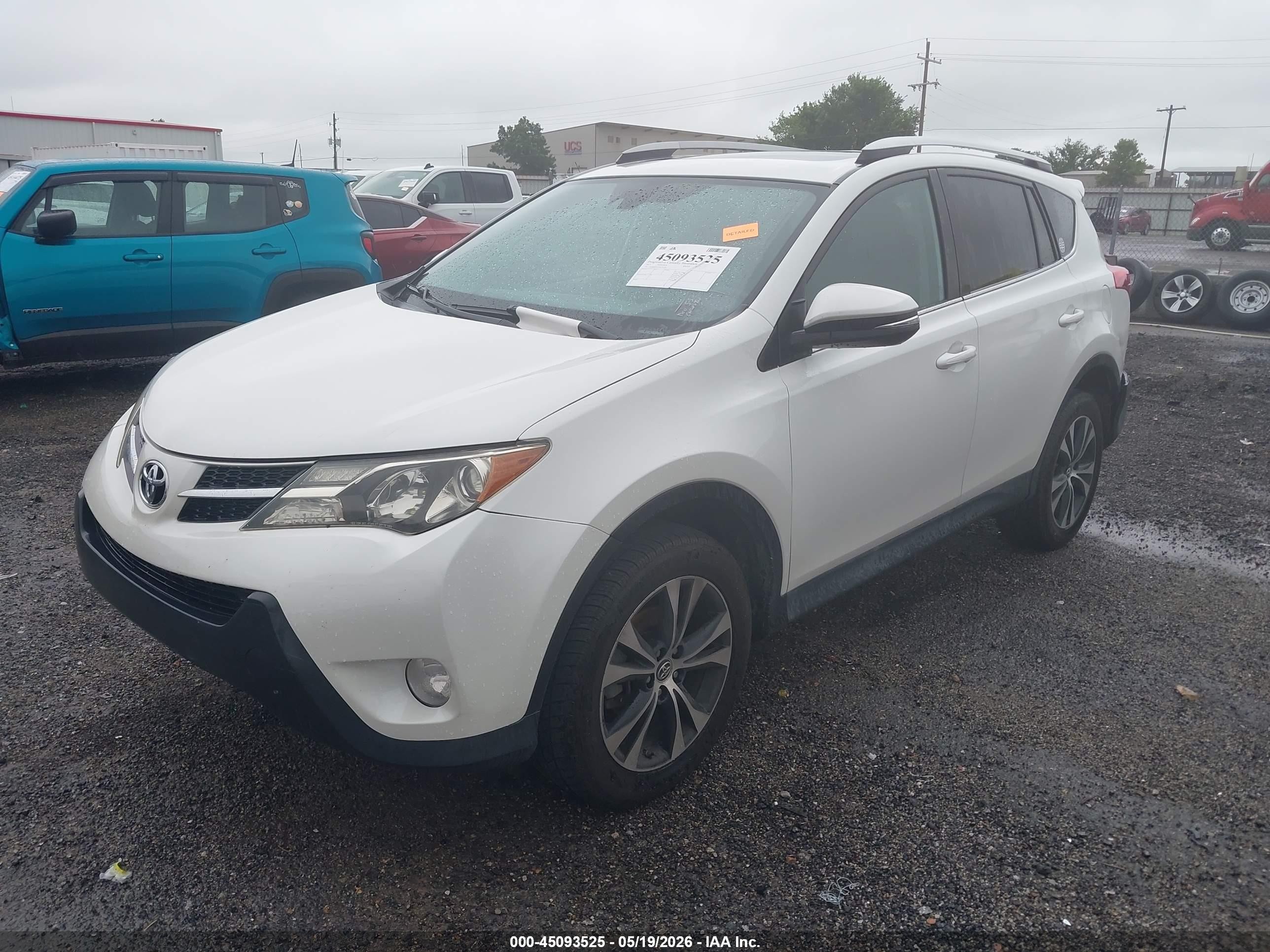 2015 Toyota Rav4 Limited White vin: 2T3DFREV2FW331434
