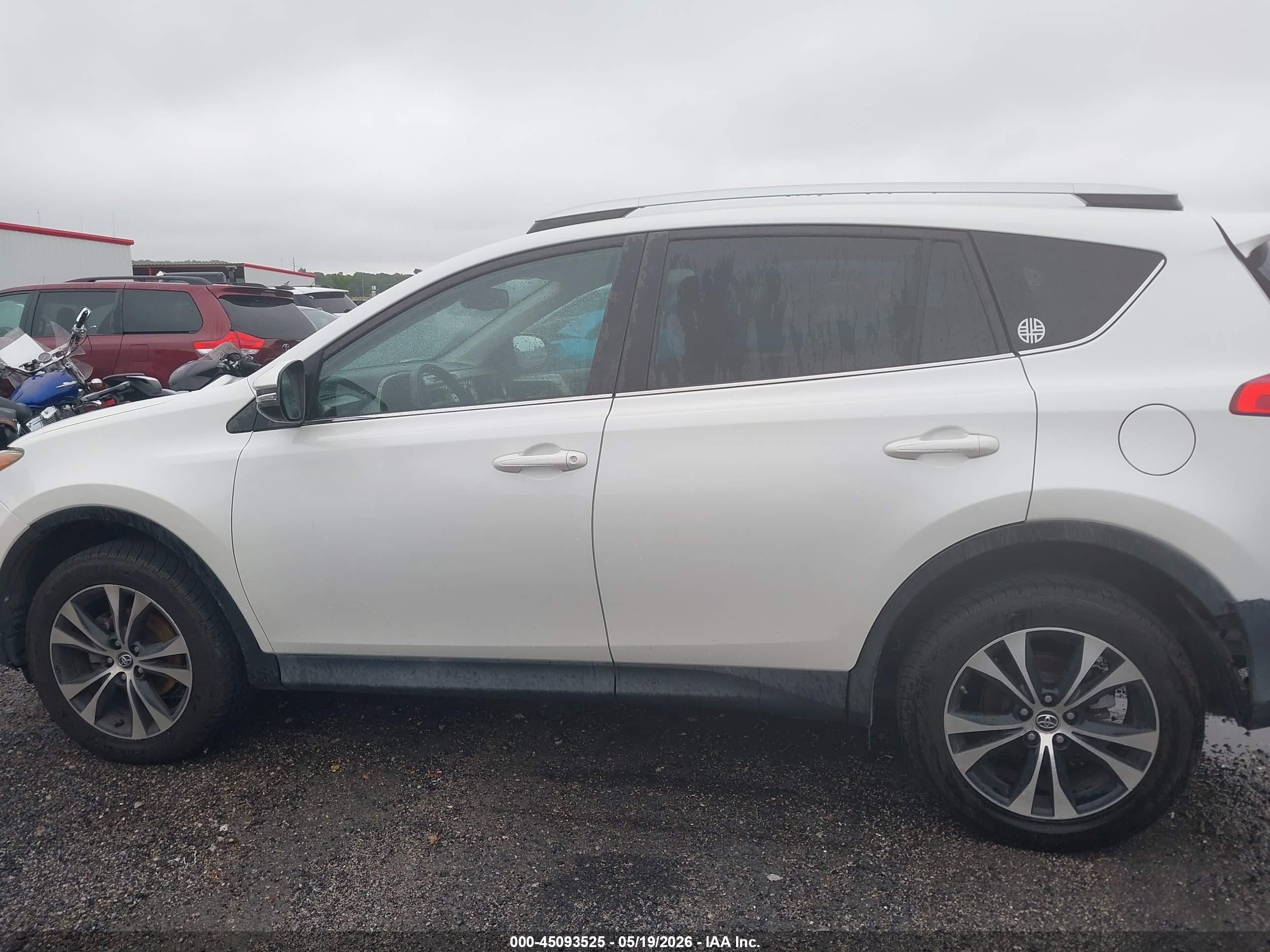 2015 Toyota Rav4 Limited White vin: 2T3DFREV2FW331434