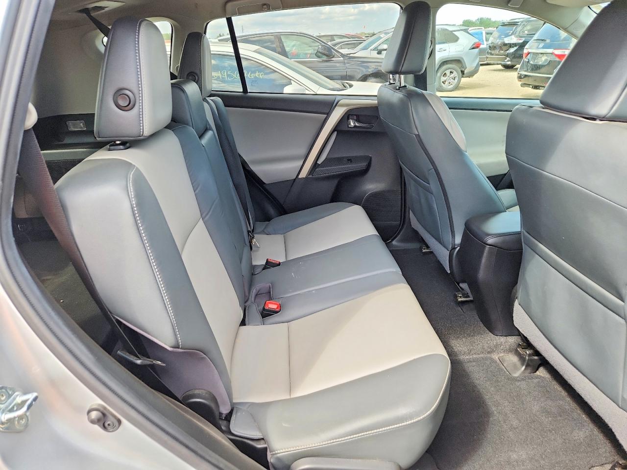 2015 Toyota Rav4 Limited Silver vin: 2T3DFREV2FW385025