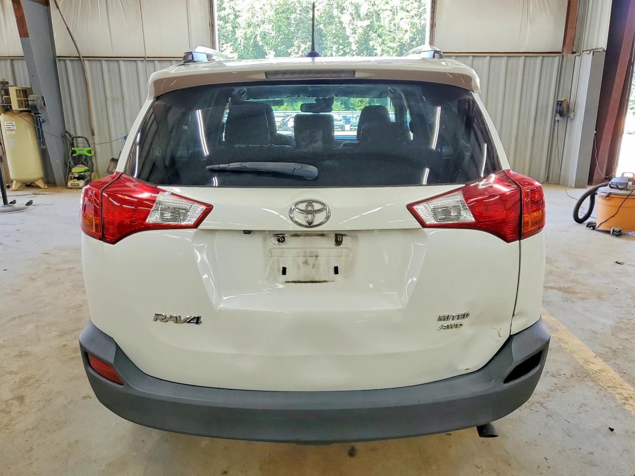 2015 Toyota Rav4 Limited White vin: 2T3DFREV2FW398583