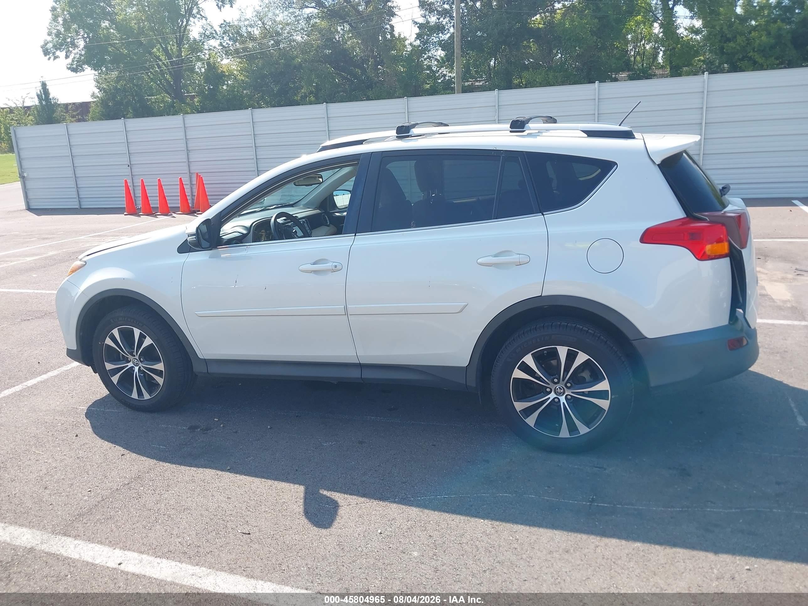 2015 Toyota Rav4 Limited White vin: 2T3DFREV2FW406956