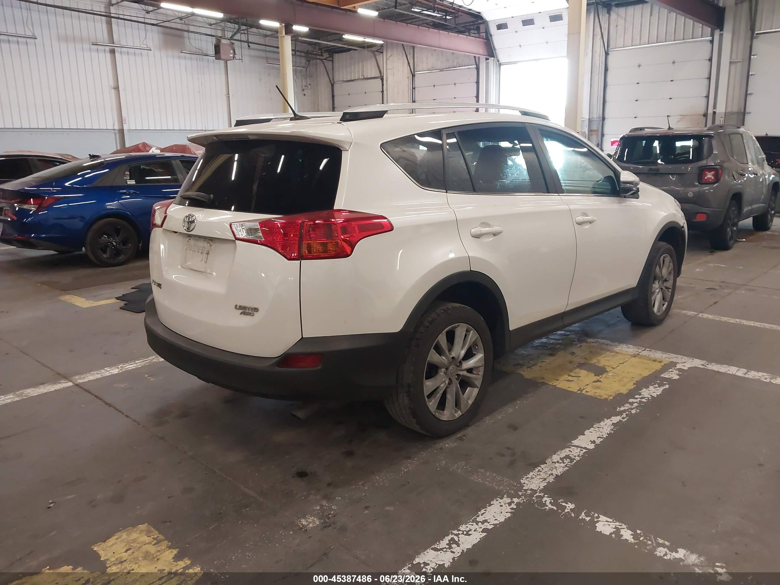 2013 Toyota Rav4 Limited White vin: 2T3DFREV3DW085829