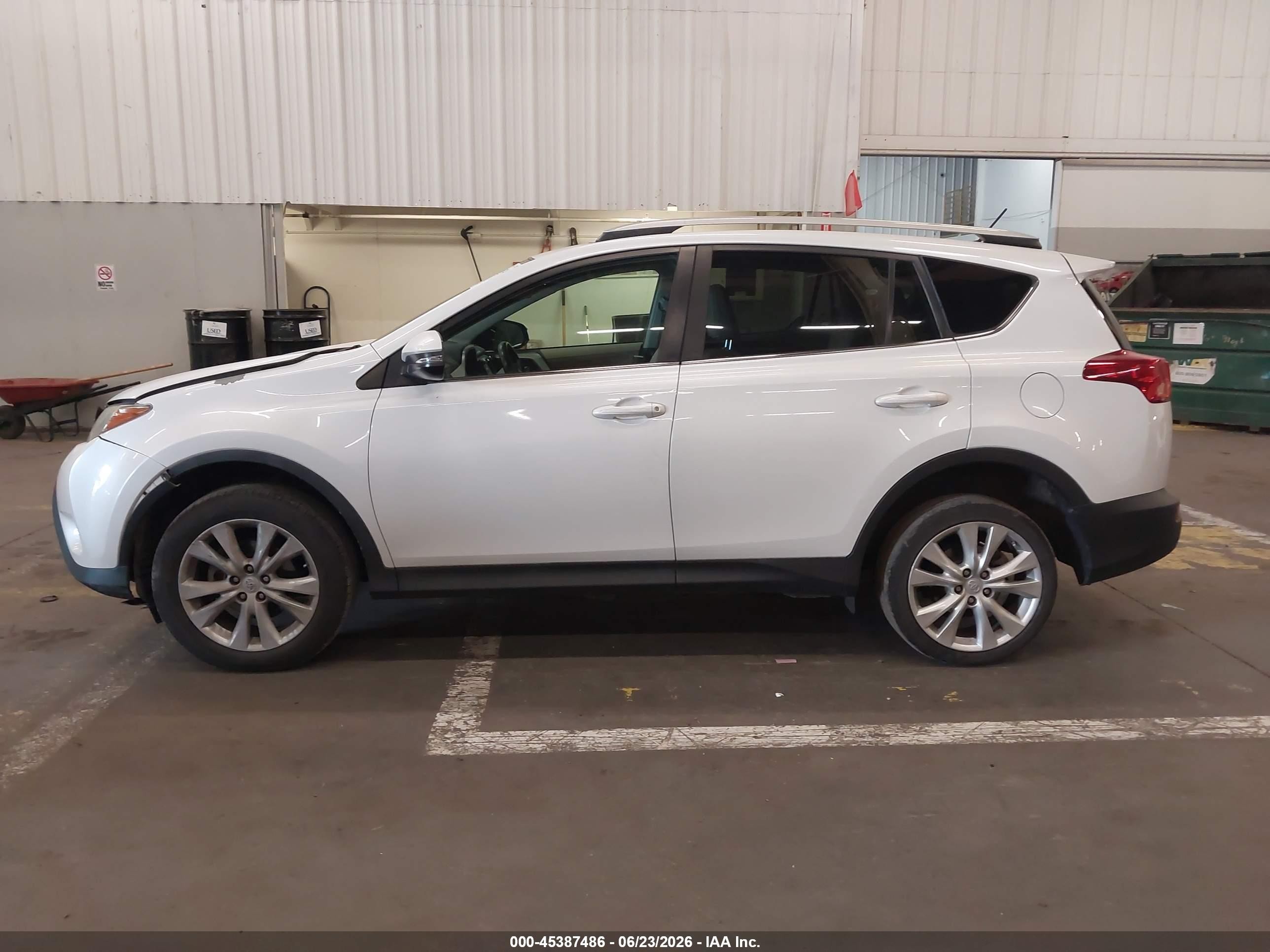2013 Toyota Rav4 Limited White vin: 2T3DFREV3DW085829