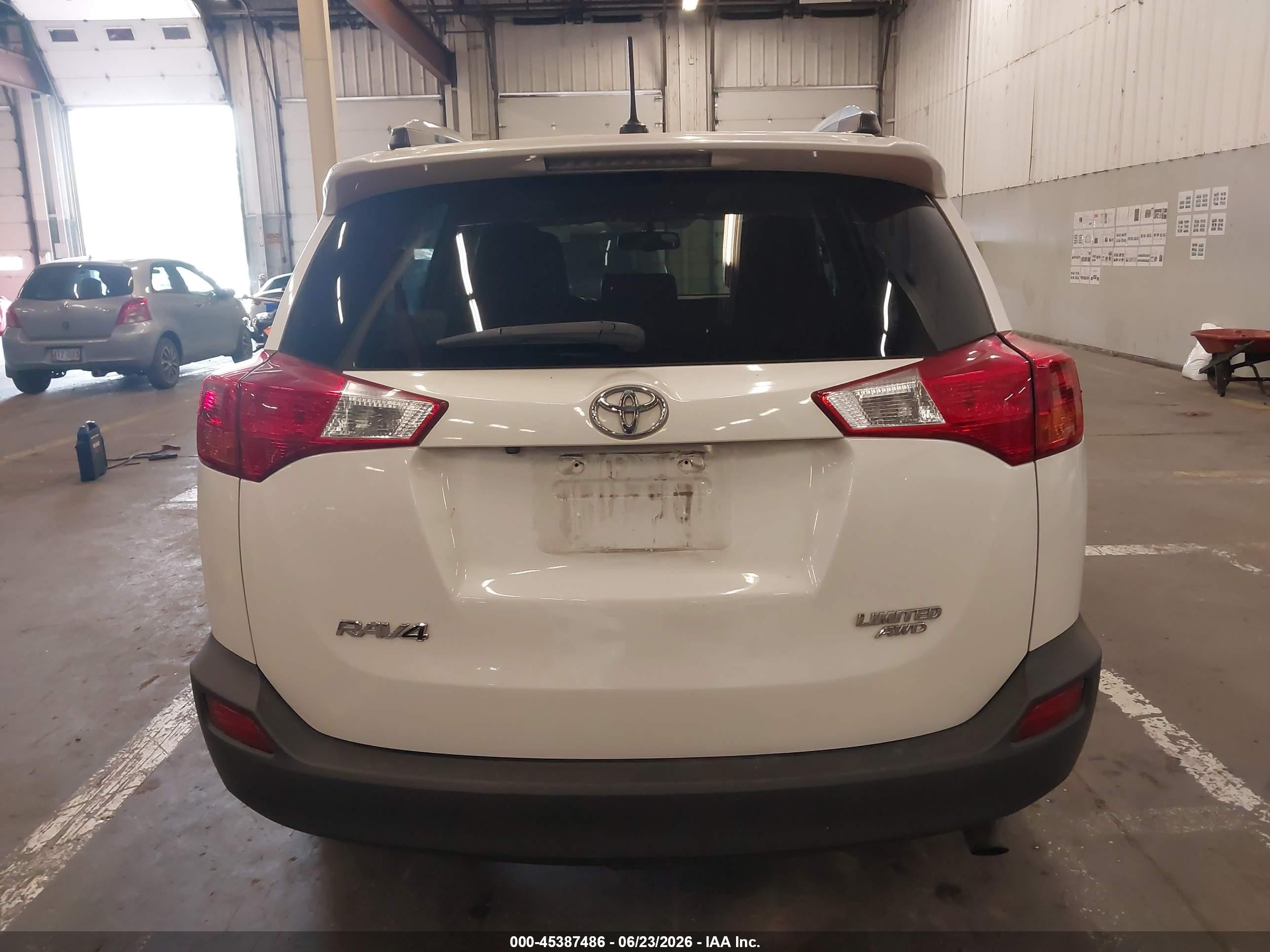 2013 Toyota Rav4 Limited White vin: 2T3DFREV3DW085829