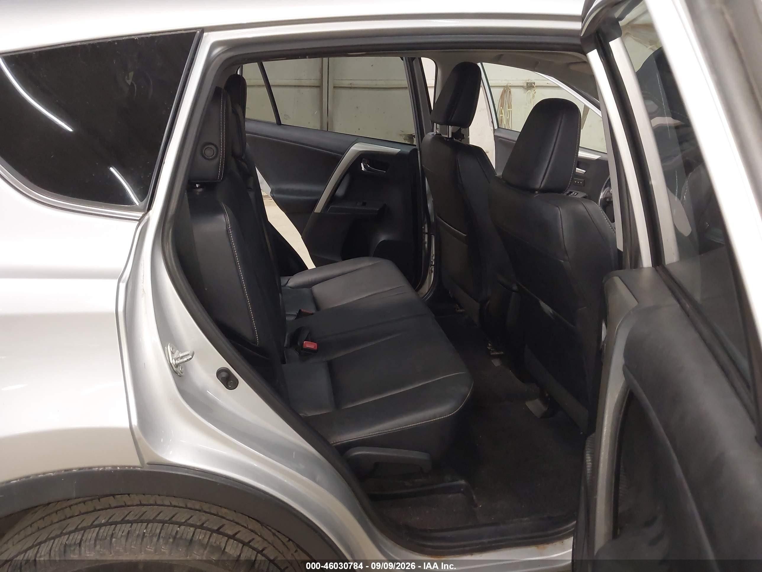 2014 Toyota Rav4 Limited Silver vin: 2T3DFREV3EW182983