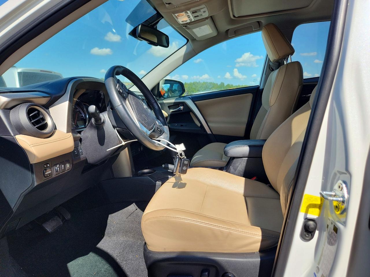 2014 Toyota Rav4 Limited White vin: 2T3DFREV3EW207140