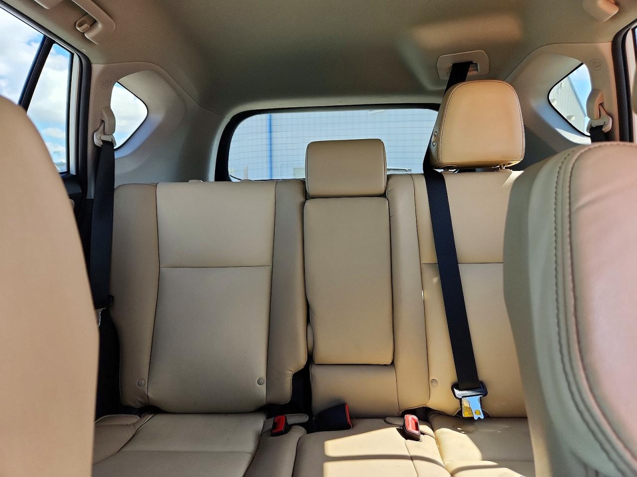 2014 Toyota Rav4 Limited White vin: 2T3DFREV3EW207140
