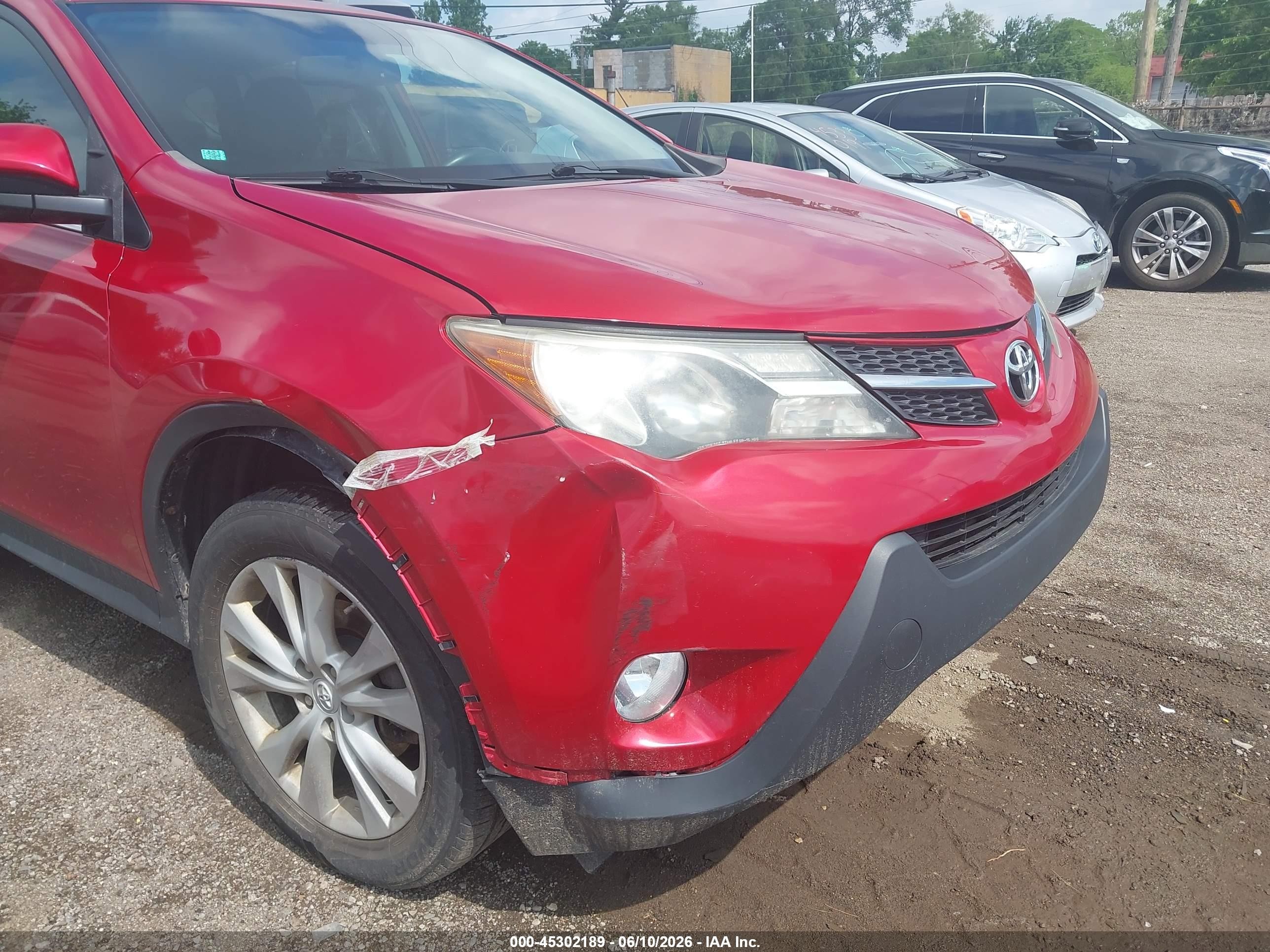 2015 Toyota Rav4 Limited Red vin: 2T3DFREV3FW234971