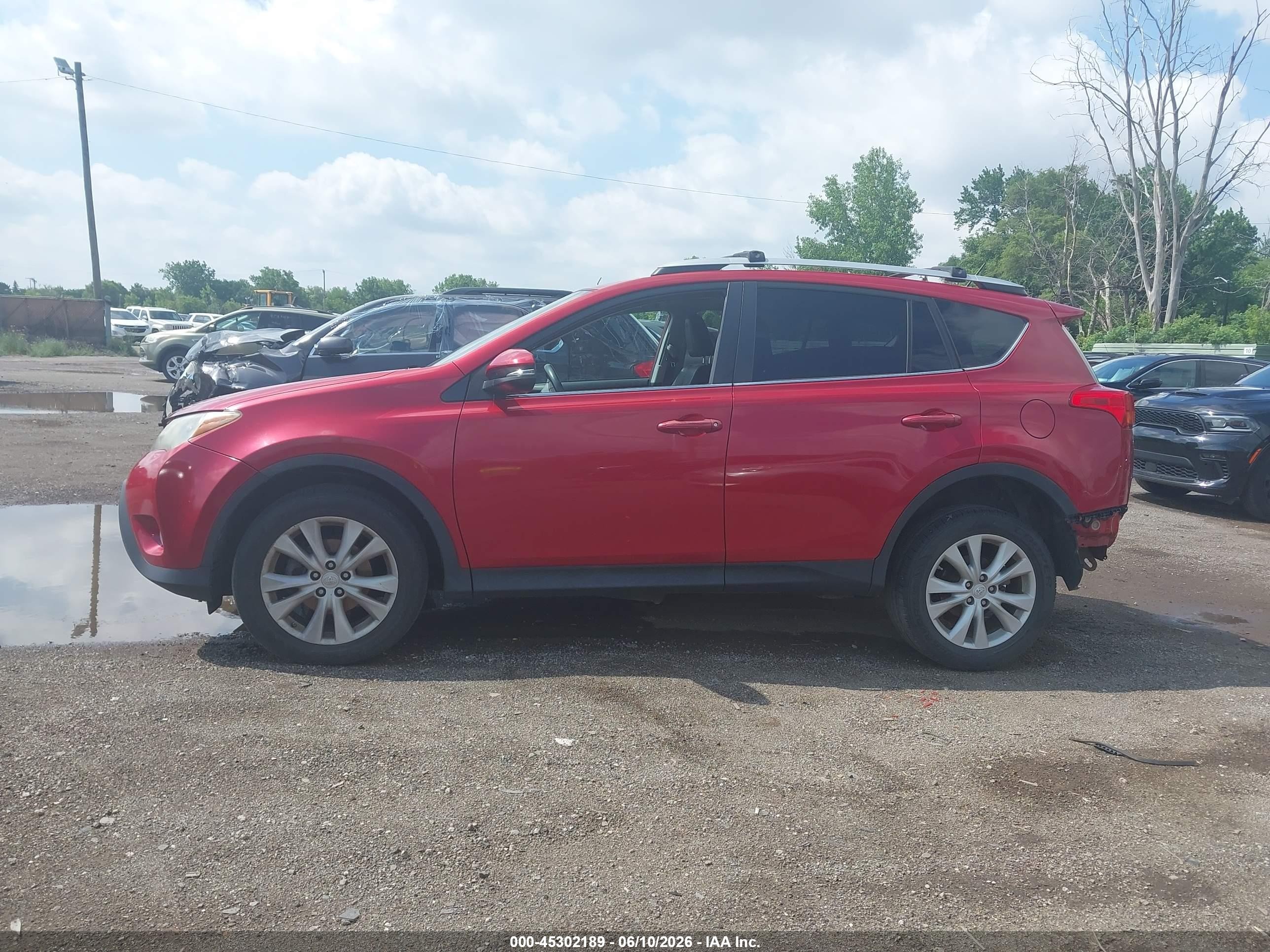 2015 Toyota Rav4 Limited Red vin: 2T3DFREV3FW234971