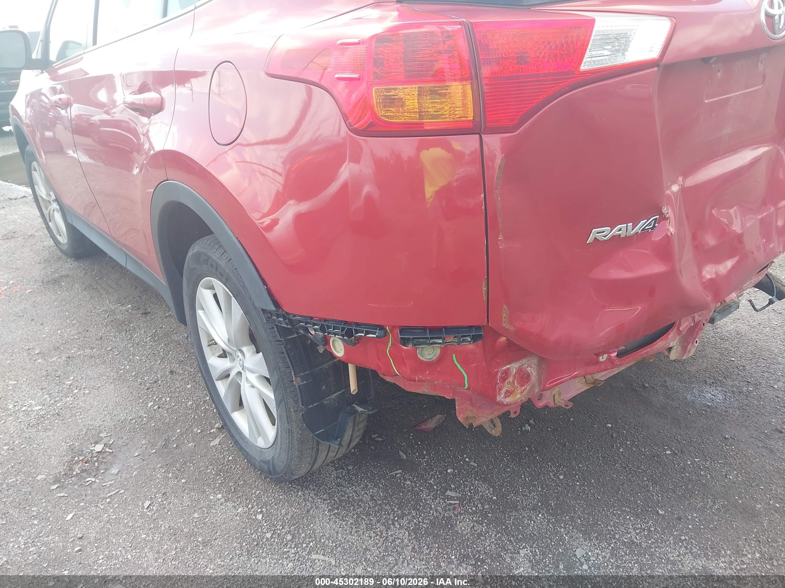 2015 Toyota Rav4 Limited Red vin: 2T3DFREV3FW234971