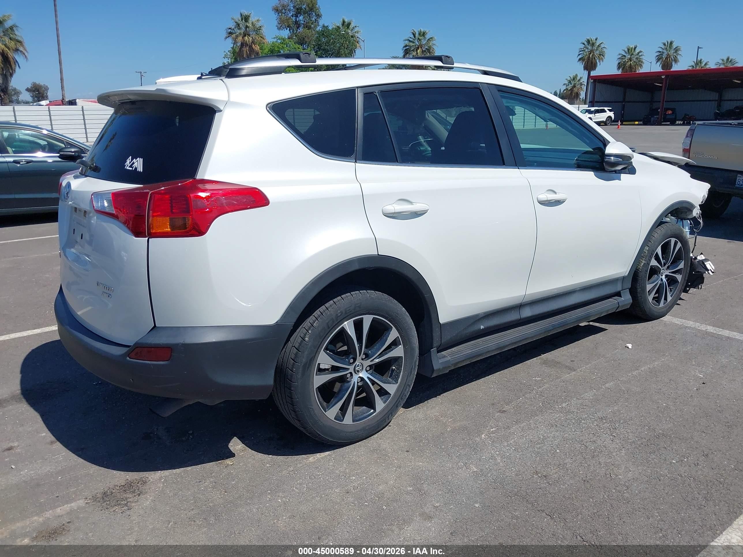 2015 Toyota Rav4 Limited White vin: 2T3DFREV3FW381582