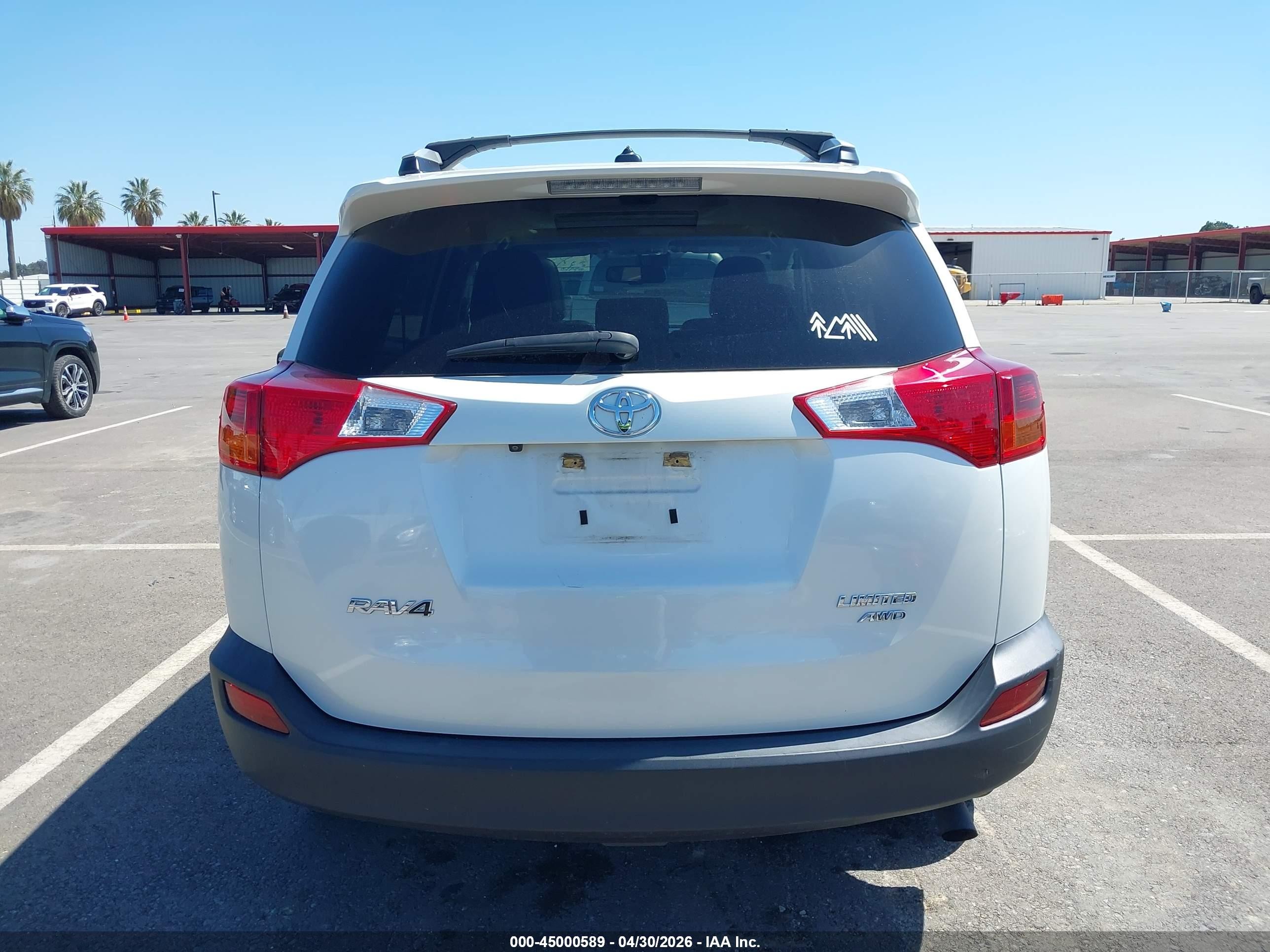 2015 Toyota Rav4 Limited White vin: 2T3DFREV3FW381582