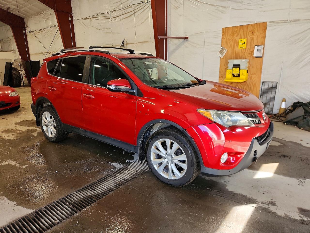 2013 Toyota Rav4 Limited Red vin: 2T3DFREV4DW050586