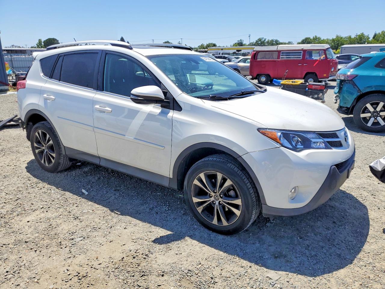 2015 Toyota Rav4 Limited White vin: 2T3DFREV4FW334013