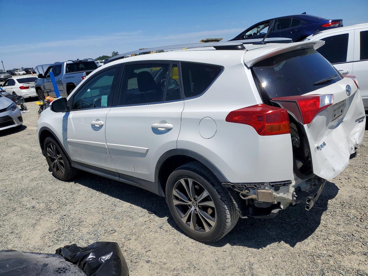 2015 Toyota Rav4 Limited White vin: 2T3DFREV4FW334013