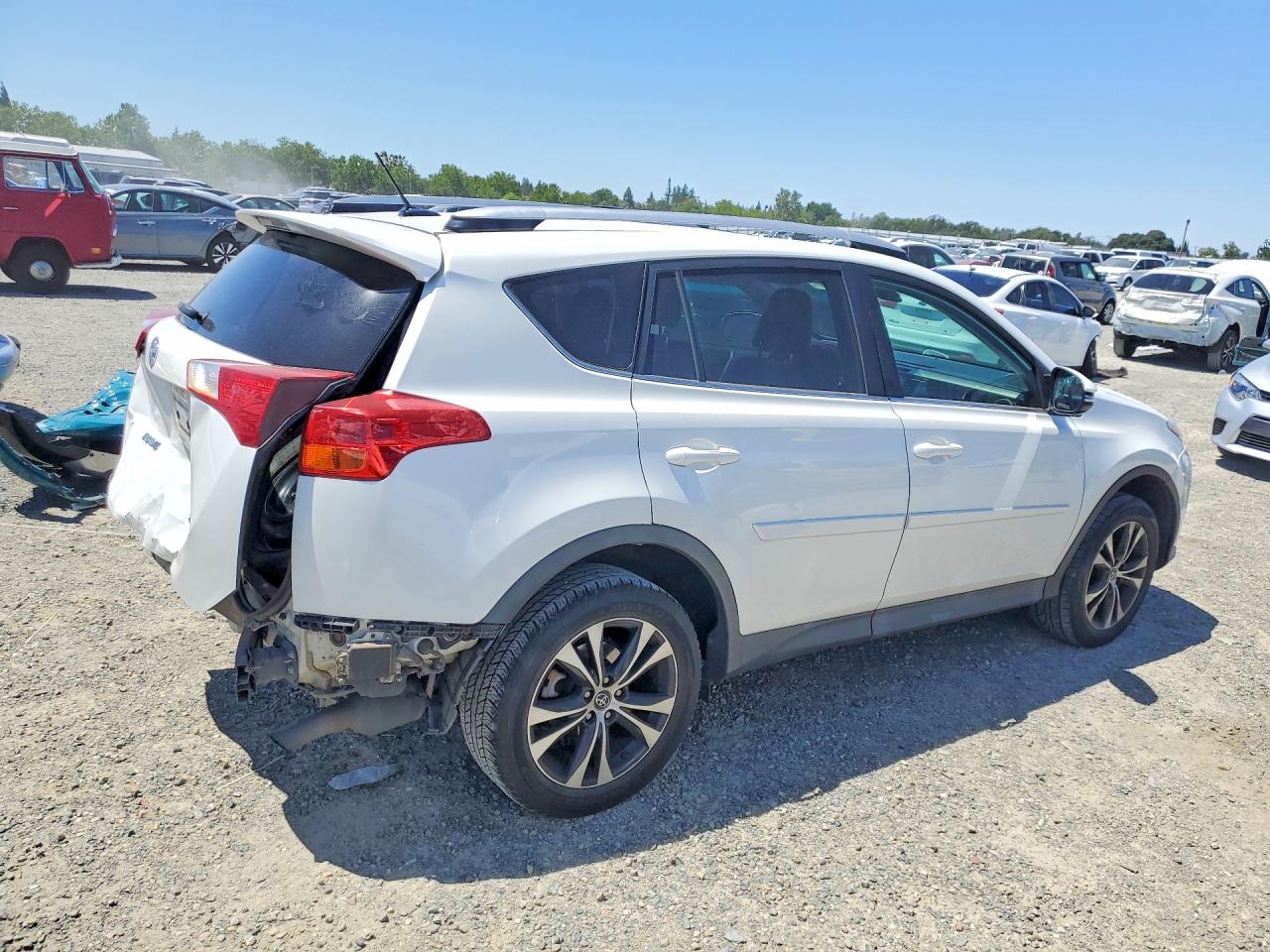 2015 Toyota Rav4 Limited White vin: 2T3DFREV4FW334013