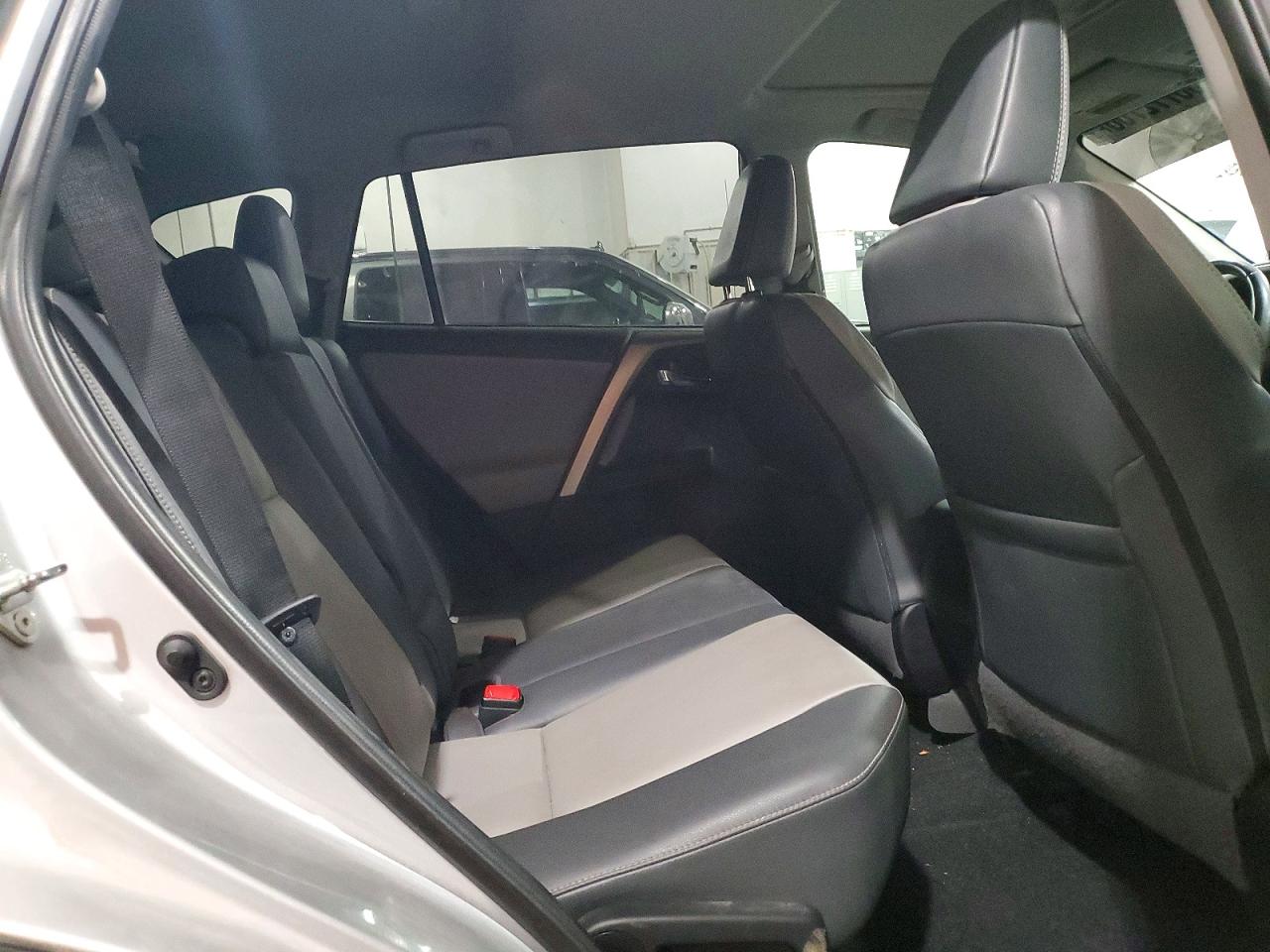 2014 Toyota Rav4 Limited Silver vin: 2T3DFREV5EW141898