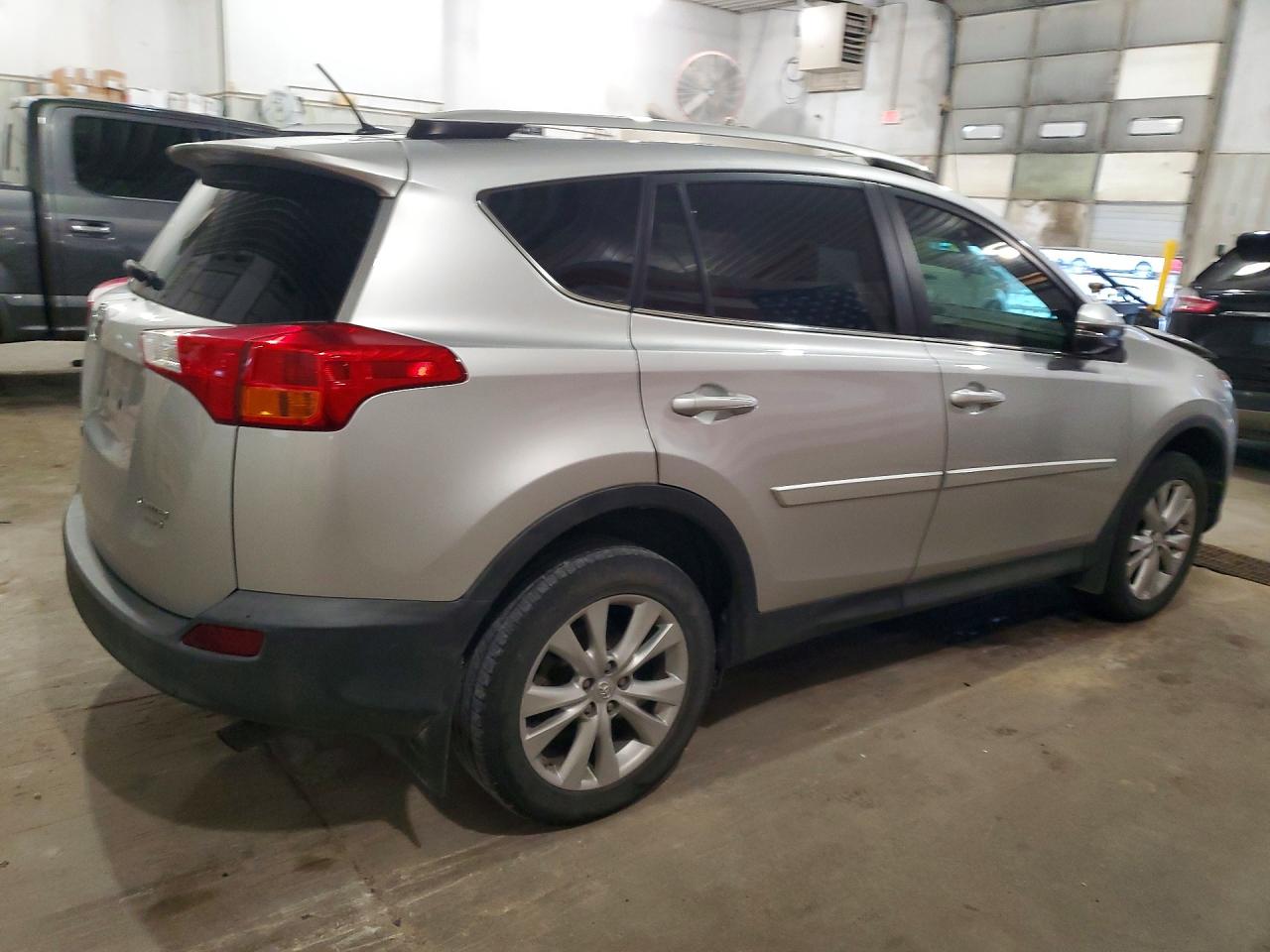 2014 Toyota Rav4 Limited Silver vin: 2T3DFREV5EW141898