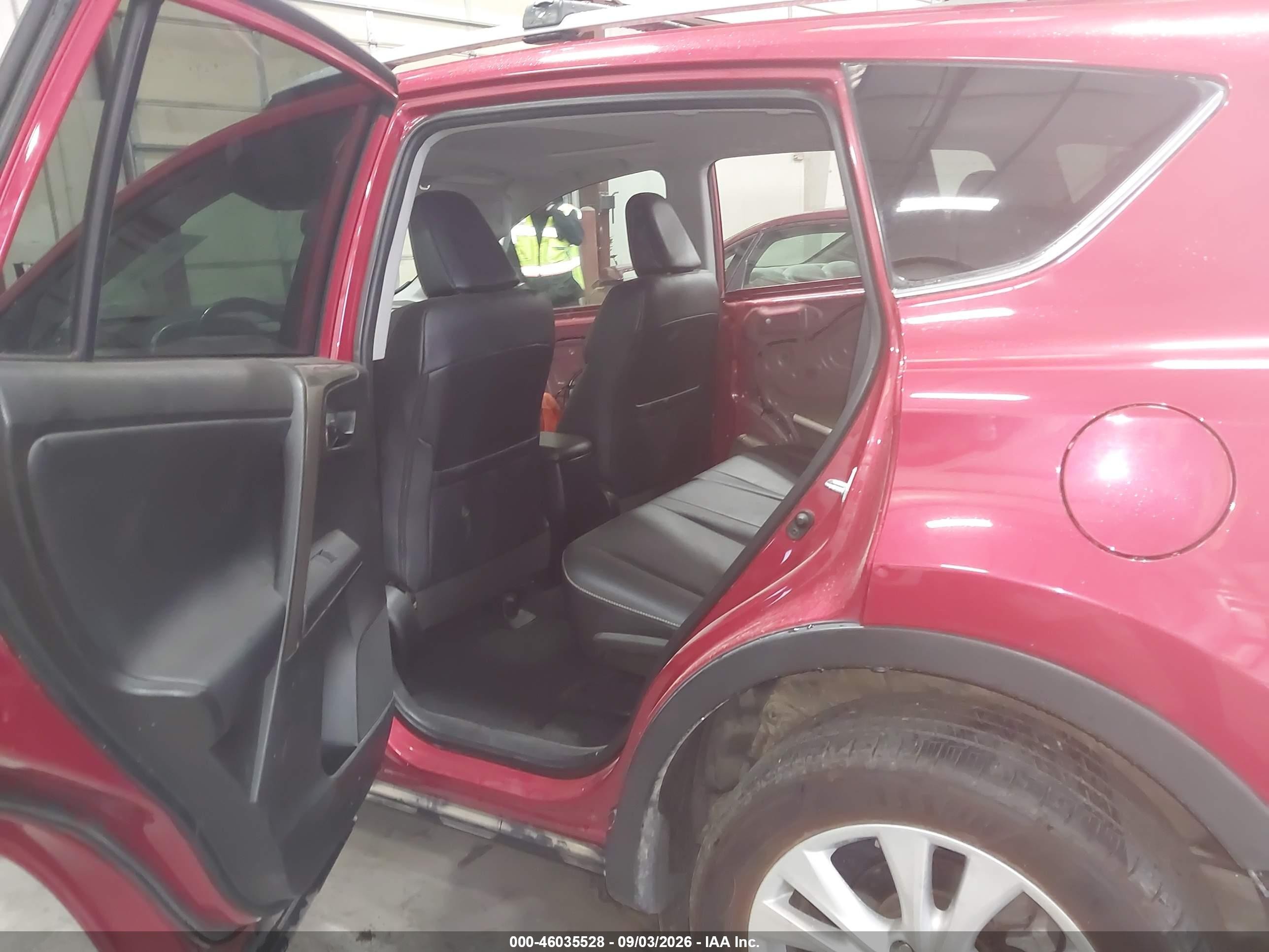 2014 Toyota Rav4 Limited Red vin: 2T3DFREV5EW221122