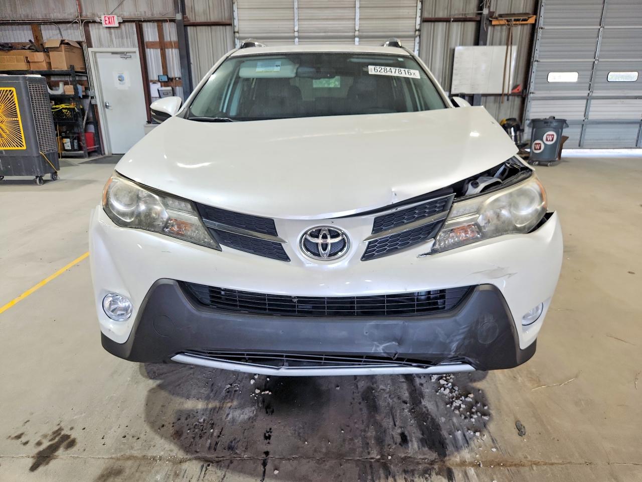 2015 Toyota Rav4 Limited White vin: 2T3DFREV5FW248659