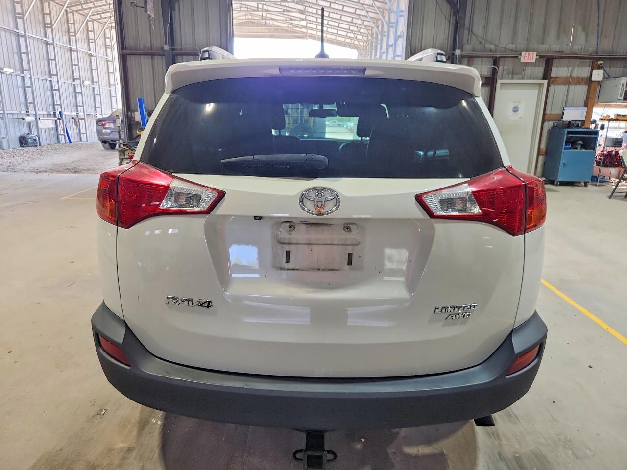 2015 Toyota Rav4 Limited White vin: 2T3DFREV5FW248659