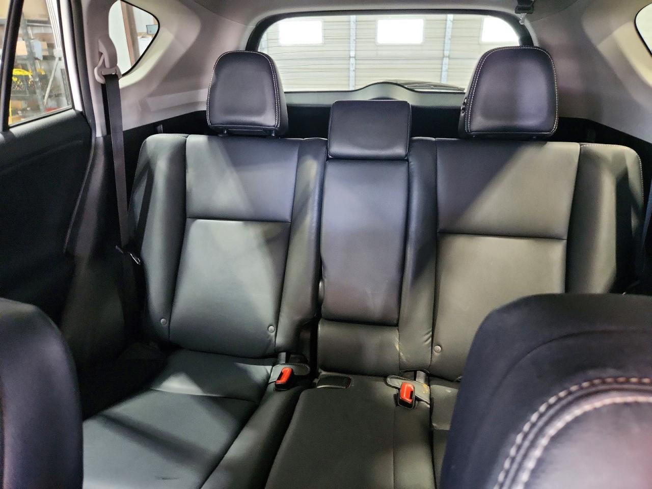 2015 Toyota Rav4 Limited White vin: 2T3DFREV5FW248659