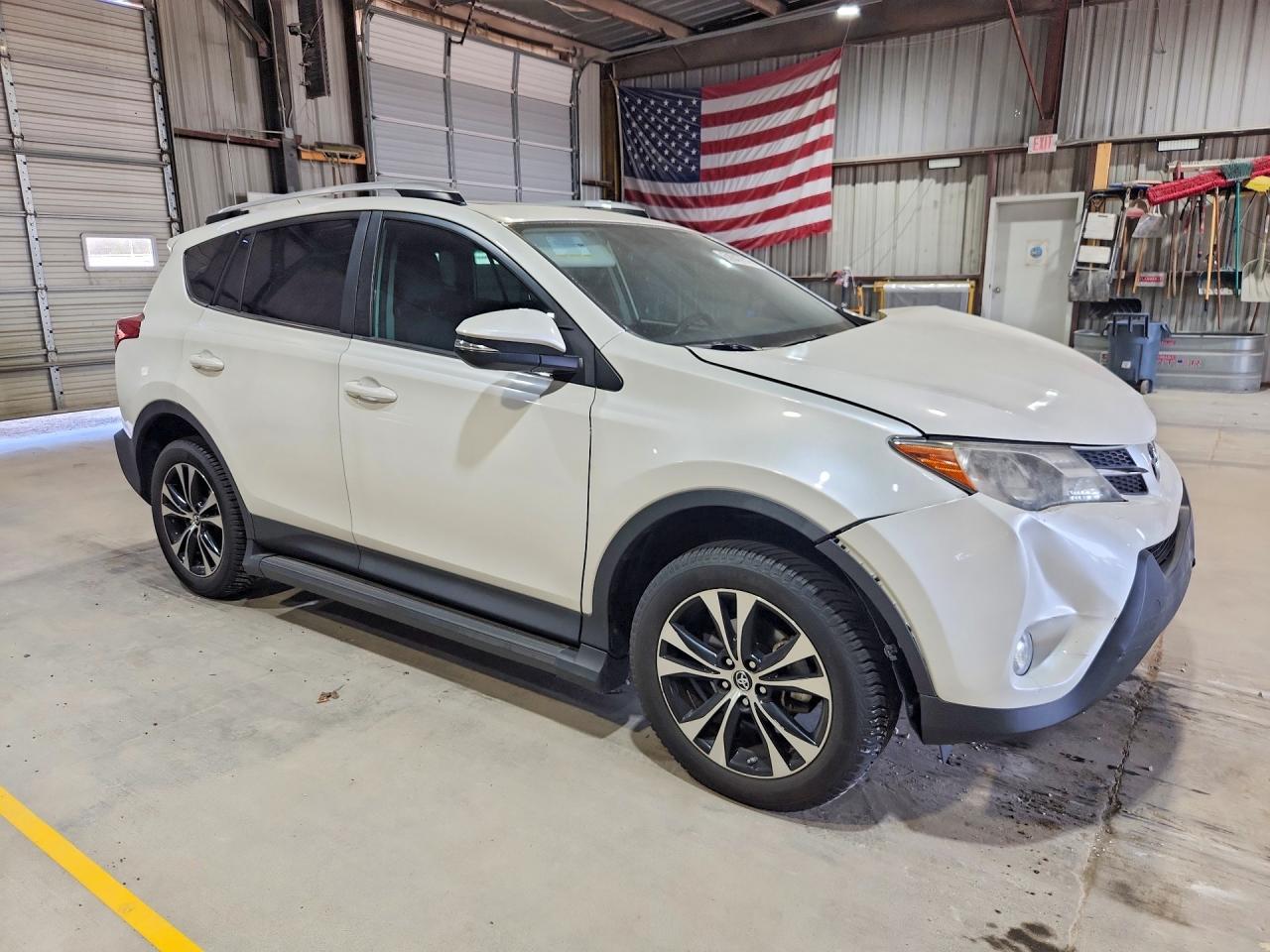 2015 Toyota Rav4 Limited White vin: 2T3DFREV5FW248659