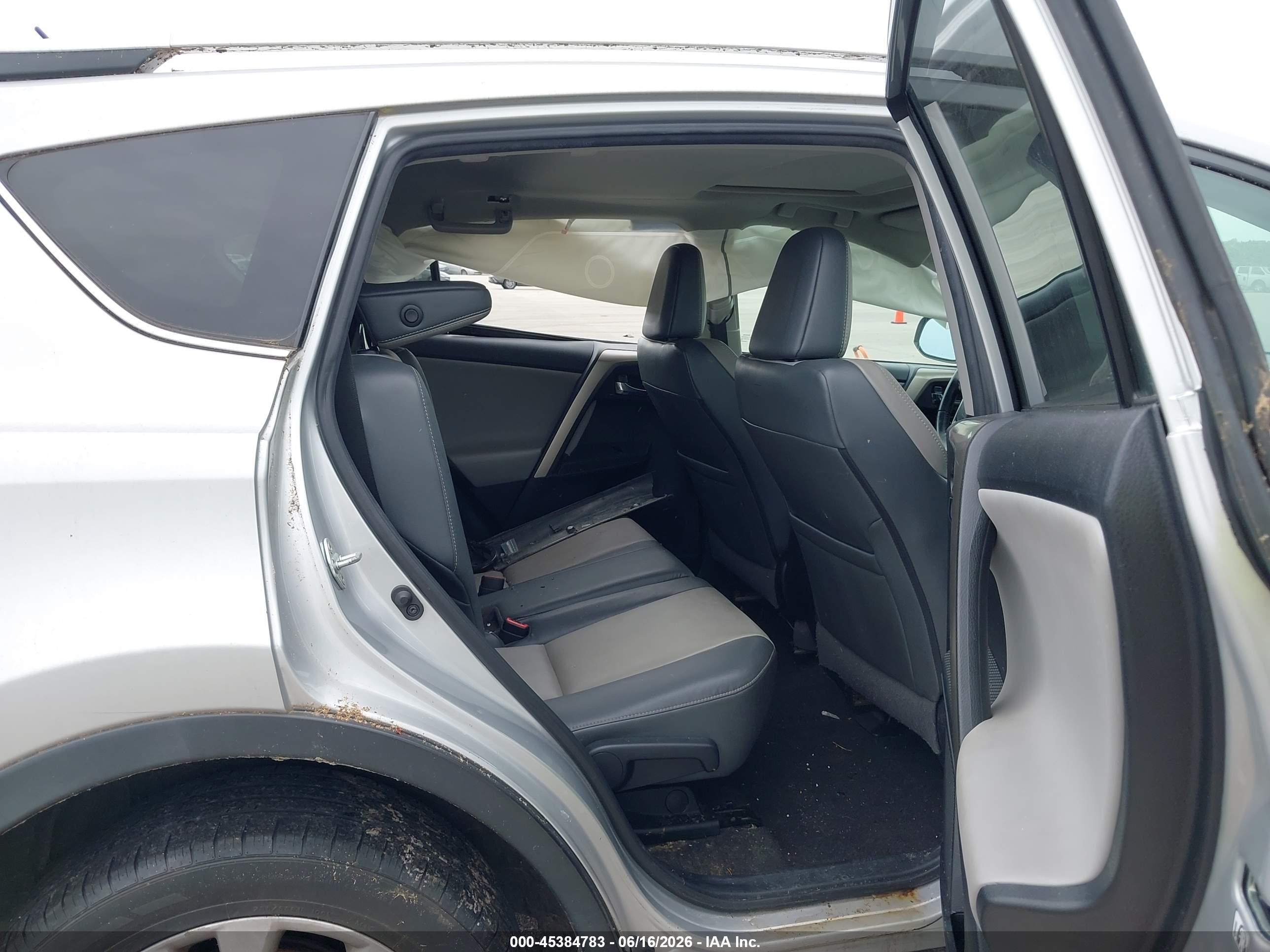 2015 Toyota Rav4 Limited Silver vin: 2T3DFREV5FW267485