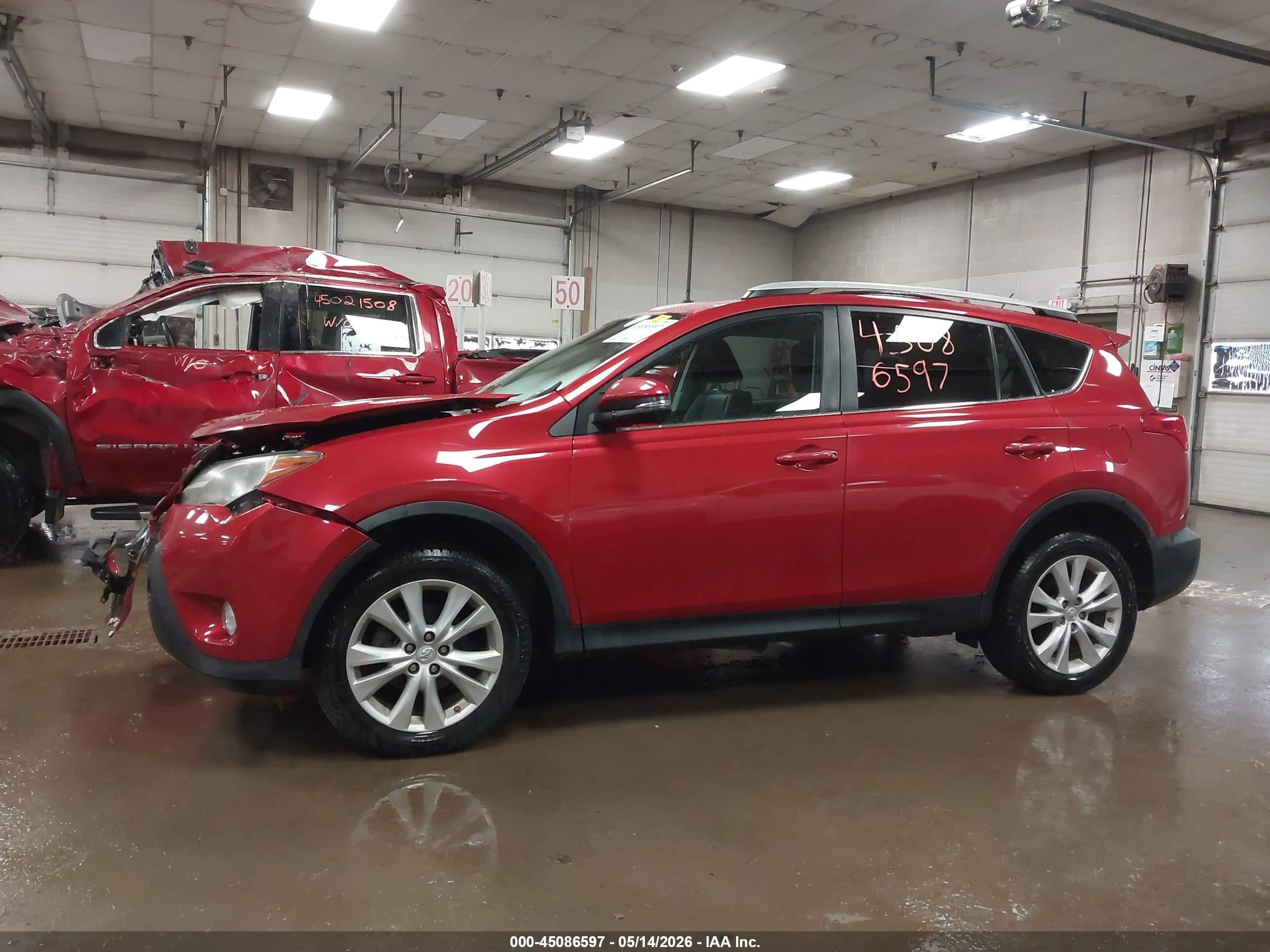 2015 Toyota Rav4 Limited Red vin: 2T3DFREV5FW336174