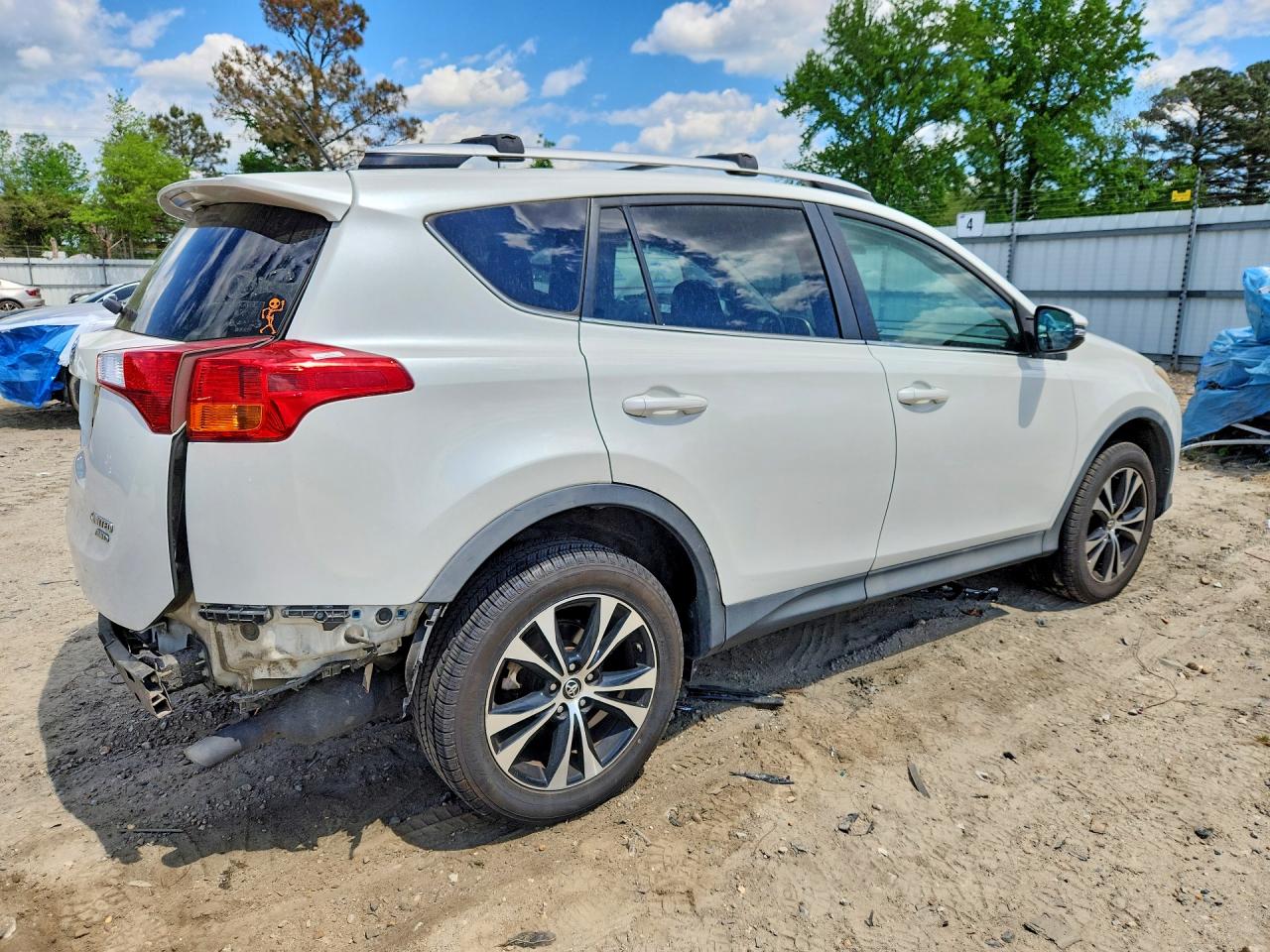 2015 Toyota Rav4 Limited White vin: 2T3DFREV5FW336837
