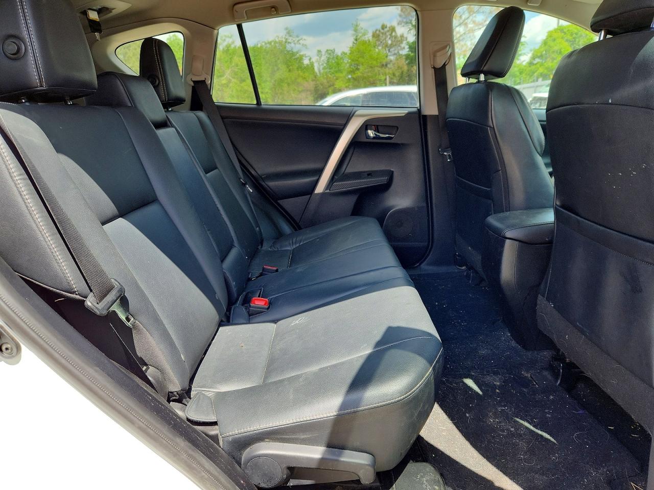 2015 Toyota Rav4 Limited White vin: 2T3DFREV5FW336837