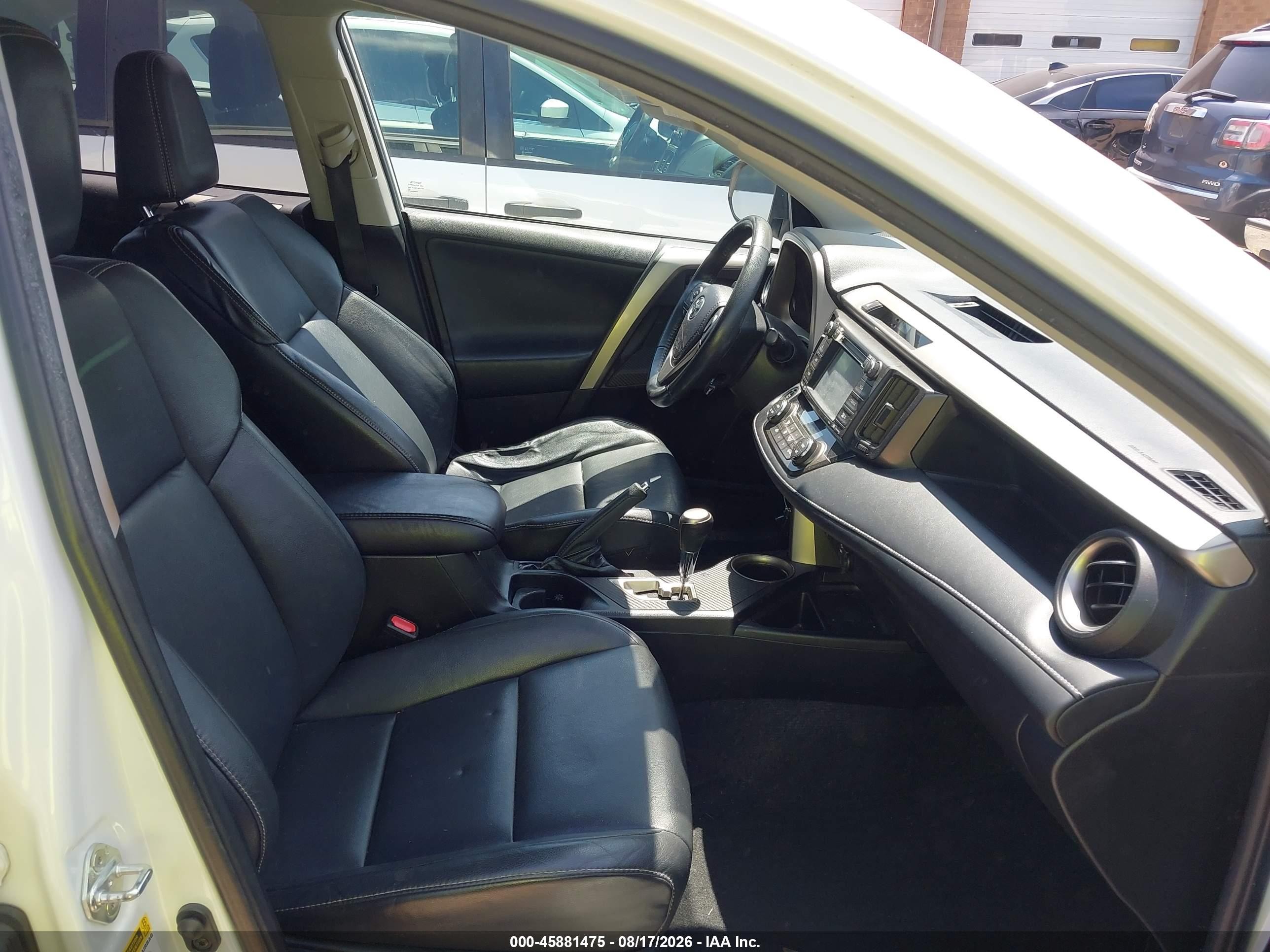 2015 Toyota Rav4 Limited White vin: 2T3DFREV5FW406479