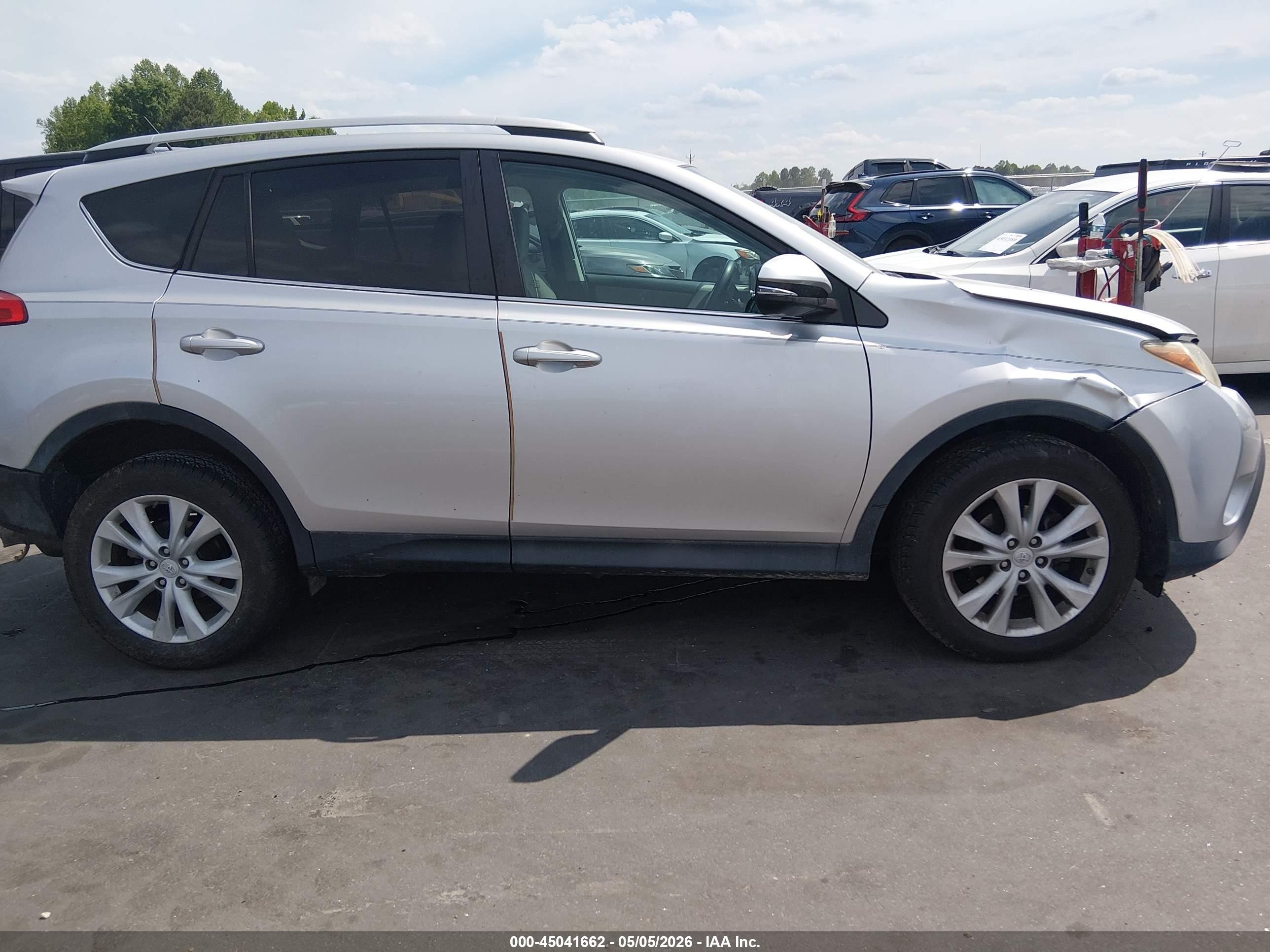 2015 Toyota Rav4 Limited Silver vin: 2T3DFREV6FW335857
