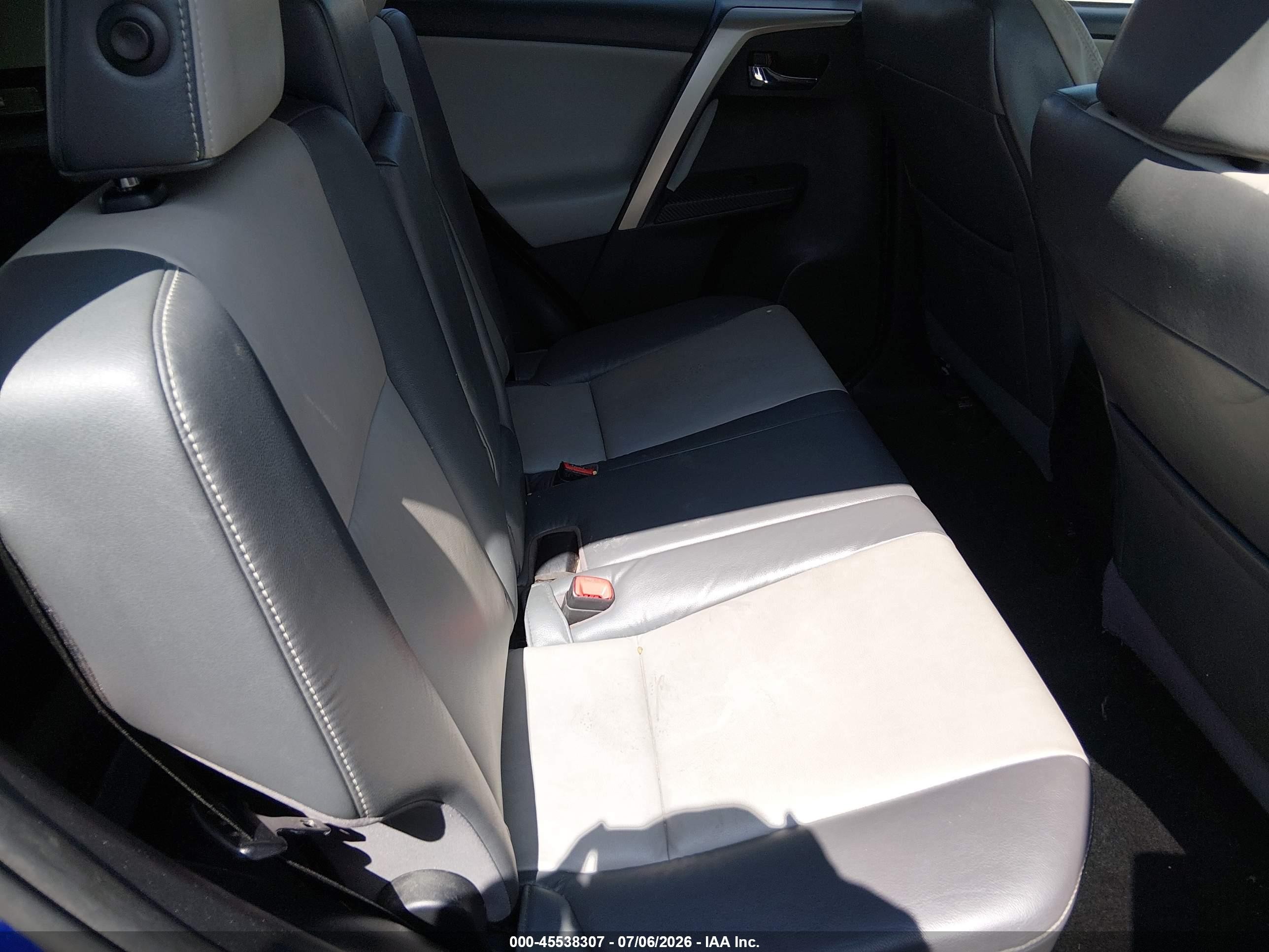 2015 Toyota Rav4 Limited Blue vin: 2T3DFREV6FW351993