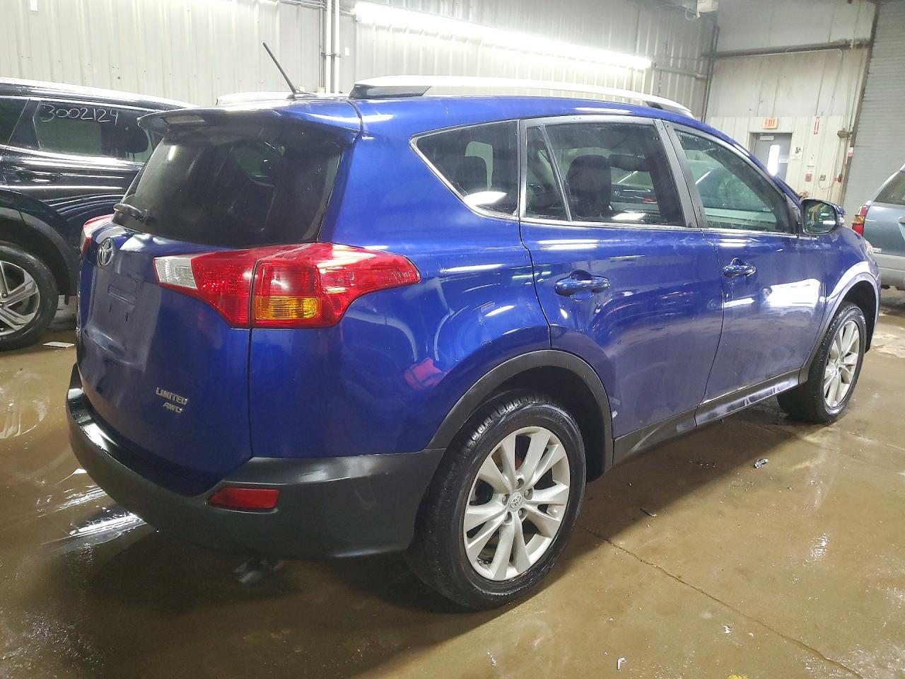 2015 Toyota Rav4 Limited Blue vin: 2T3DFREV6FW395590