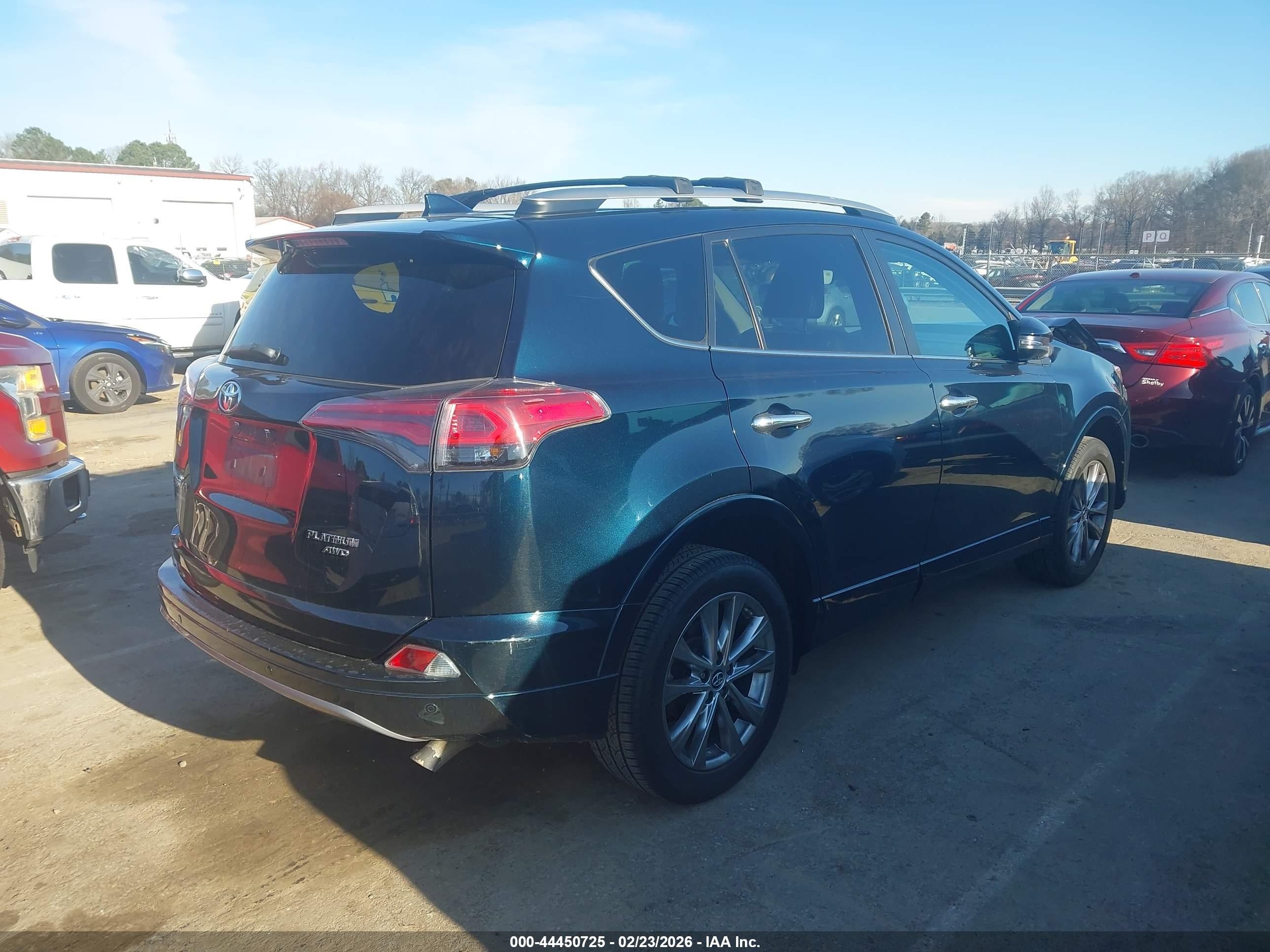 2017 Toyota Rav4 Platinum Navy vin: 2T3DFREV6HW664674