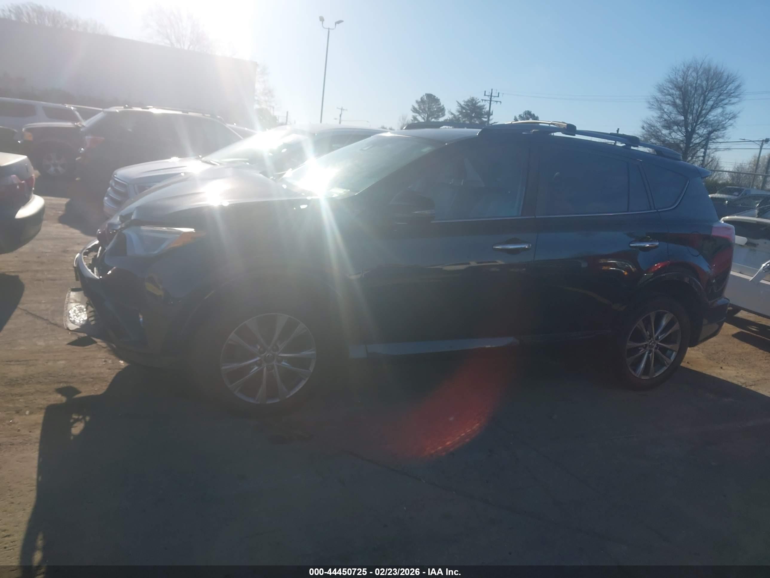 2017 Toyota Rav4 Platinum Navy vin: 2T3DFREV6HW664674