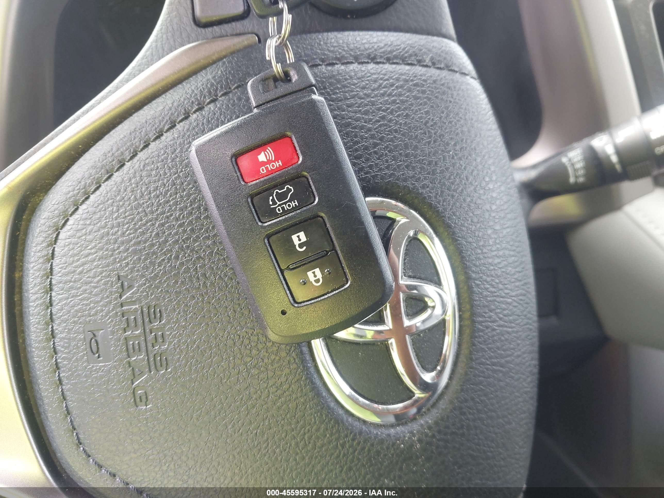 2013 Toyota Rav4 Limited Red vin: 2T3DFREV7DW091777